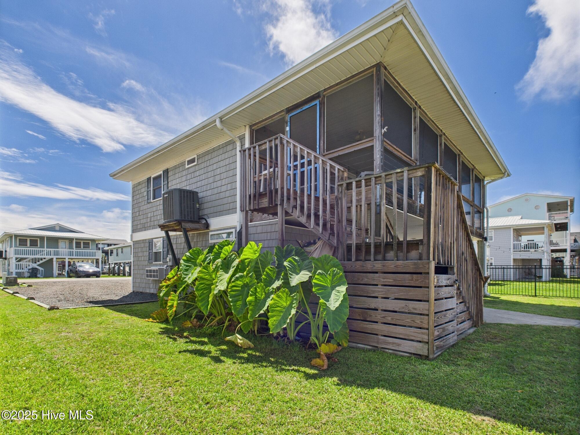 100558213 | Photo 27