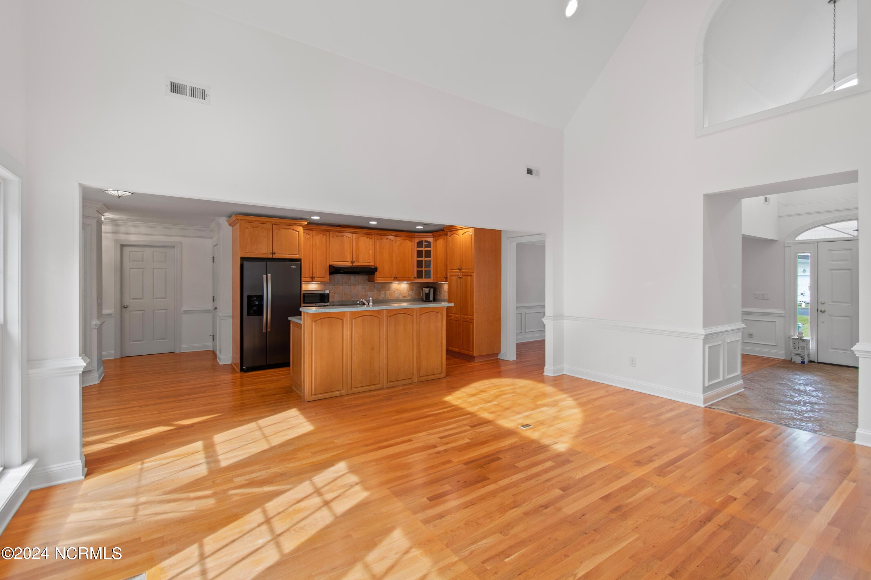 100553492 | Photo 10