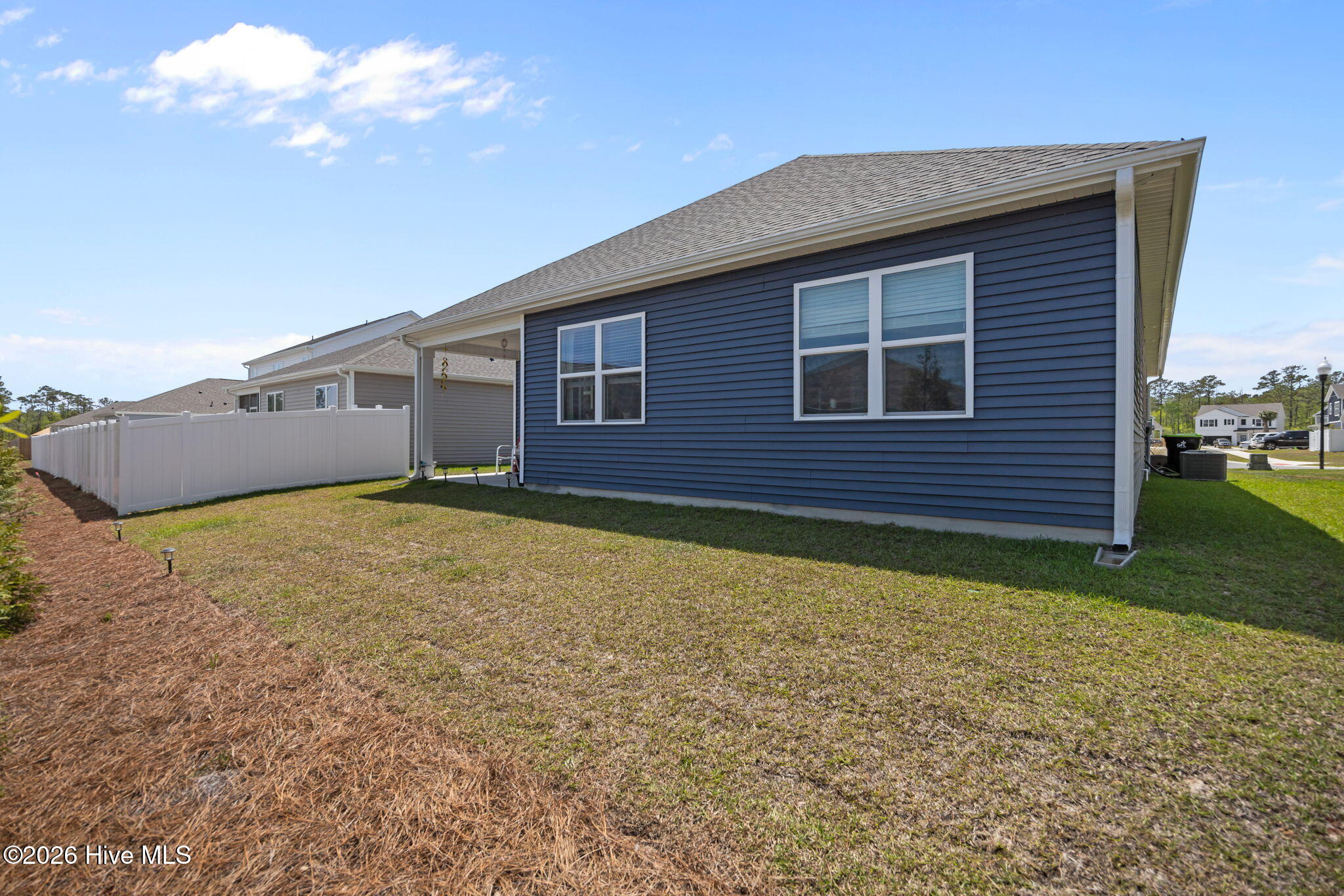 100567889 | Photo 39