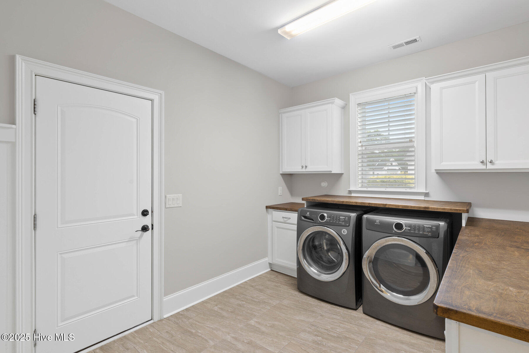 100515145 | Photo 20