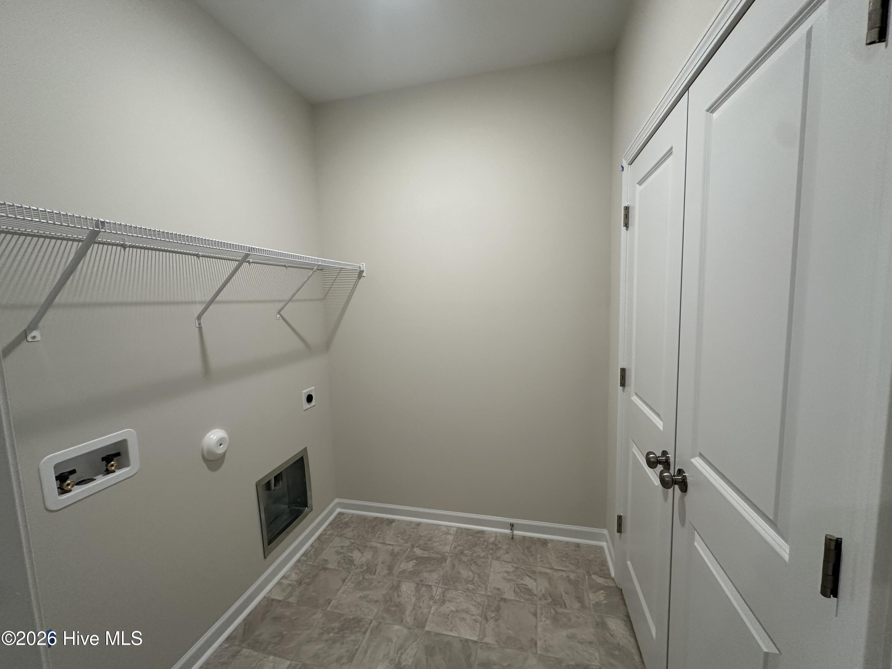 100538321 | Photo 18