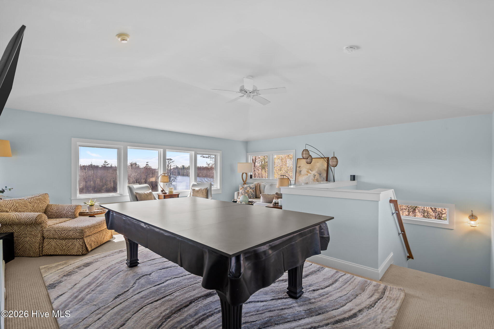 100555800 | Photo 50