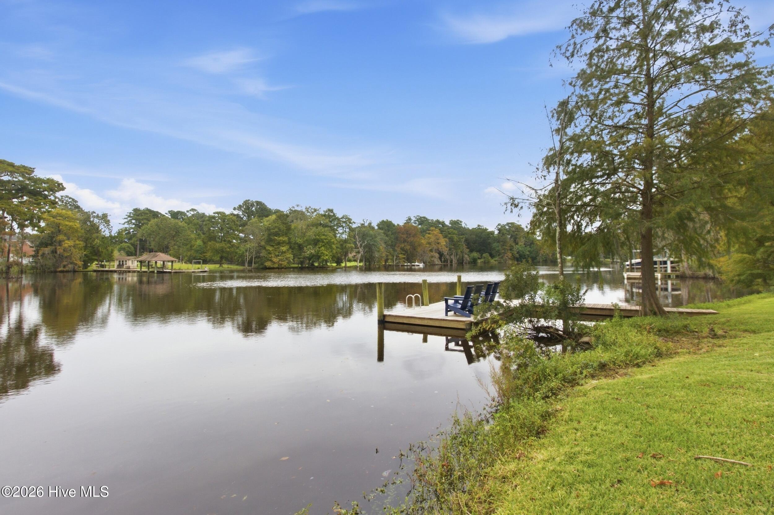 602 W Wilson Creek Drive,Trent Woods
