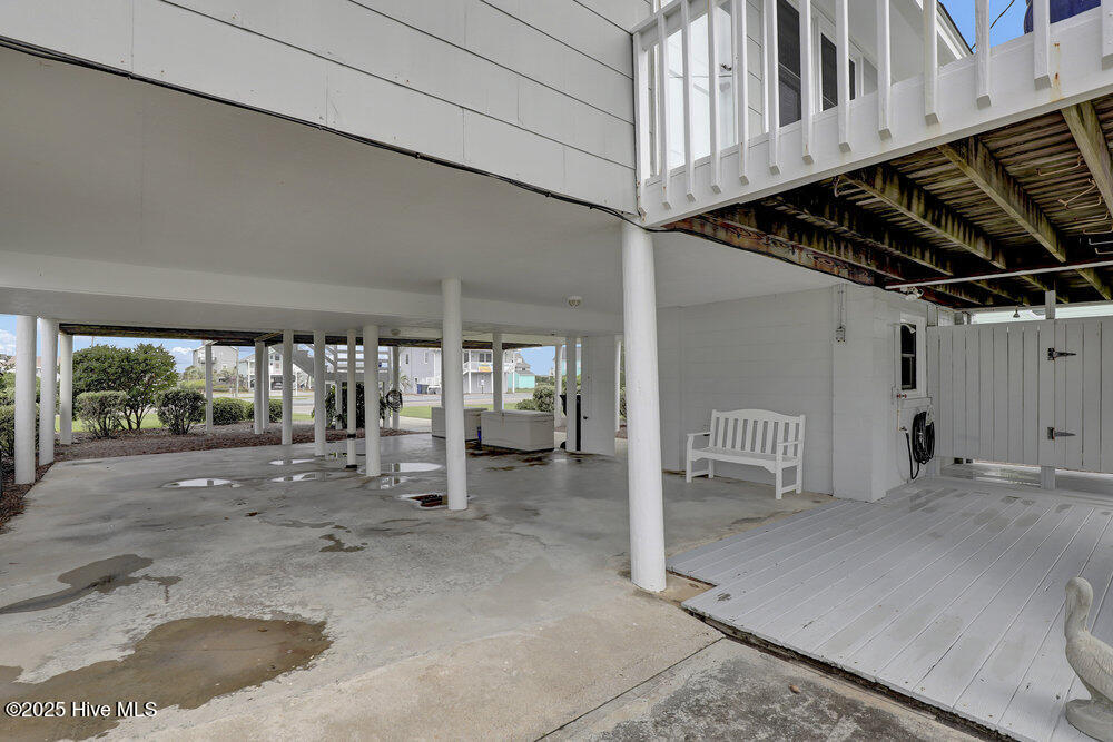 100524042 | Photo 28