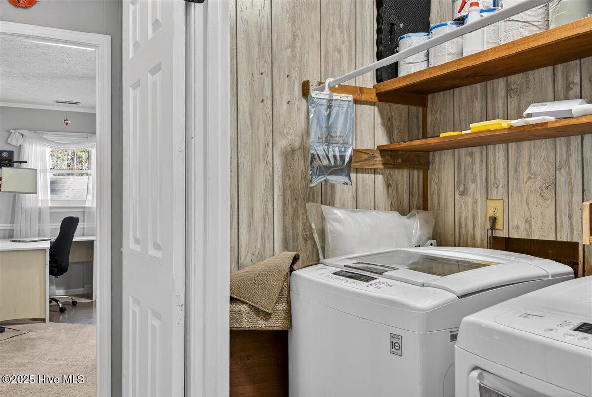 100542492 | Photo 30