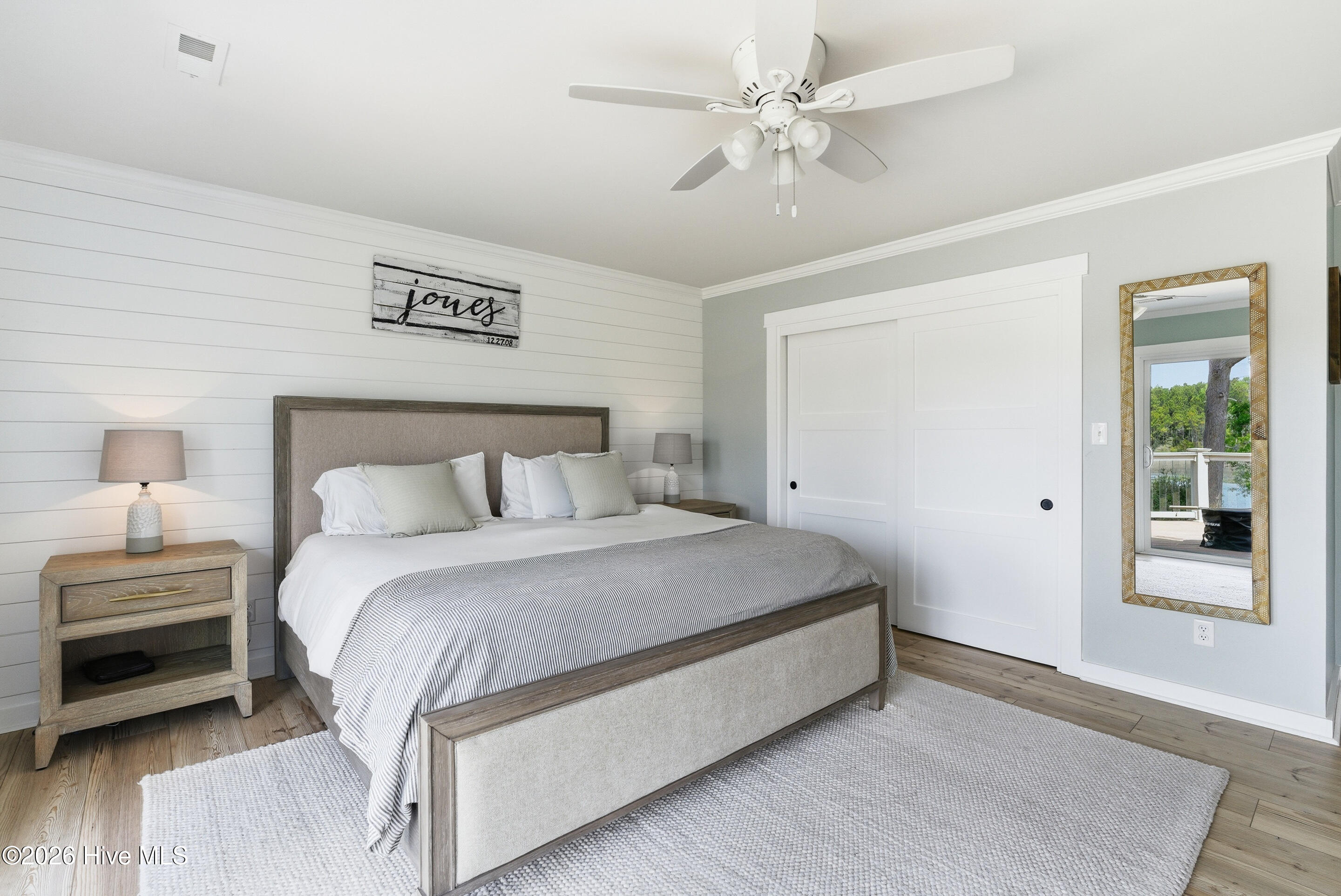 100556349 | Photo 21