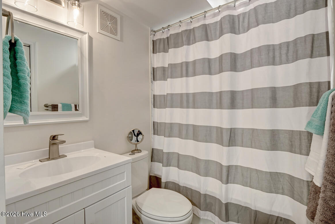 100550252 | Photo 11