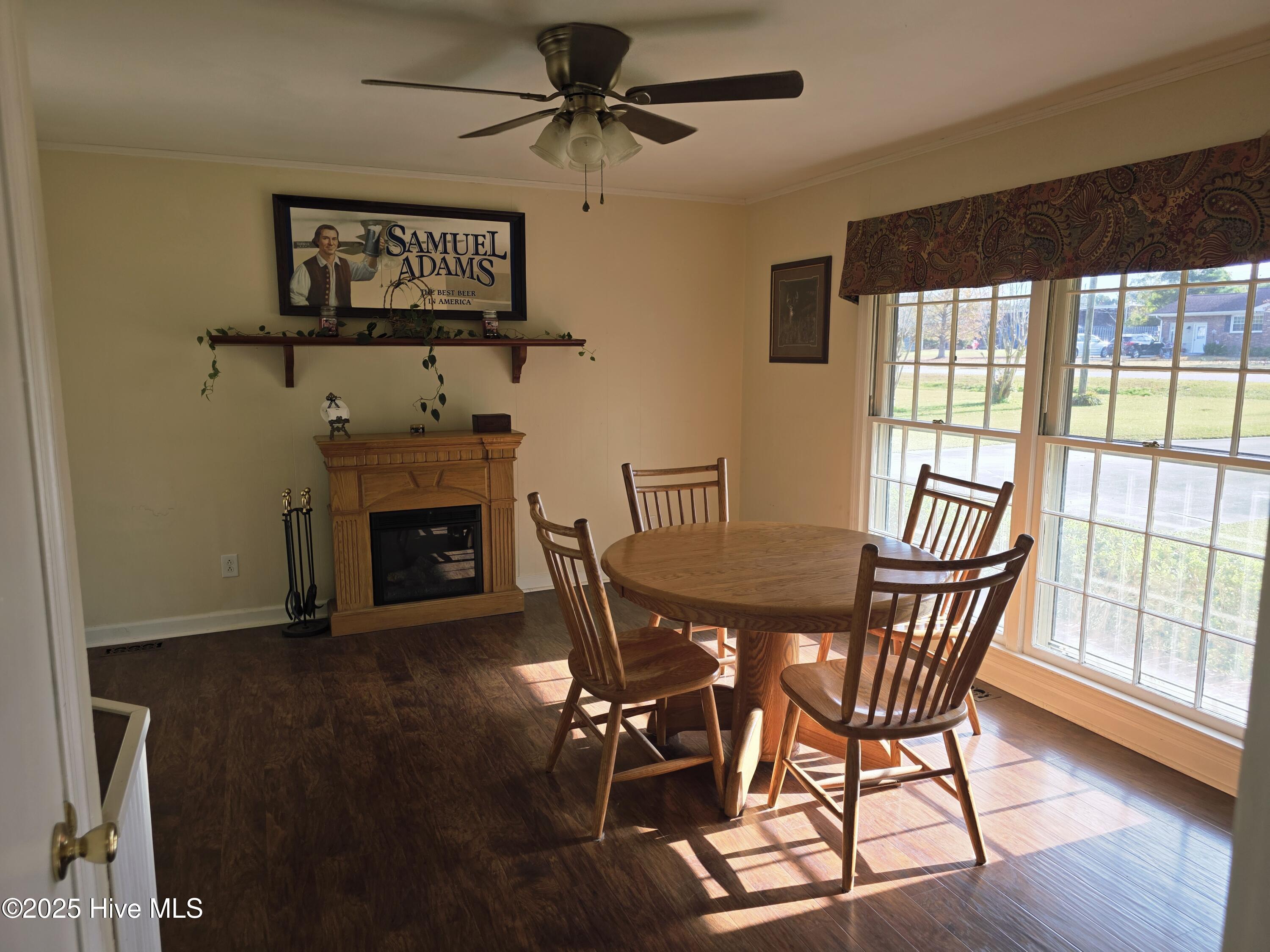 100542999 | Photo 15