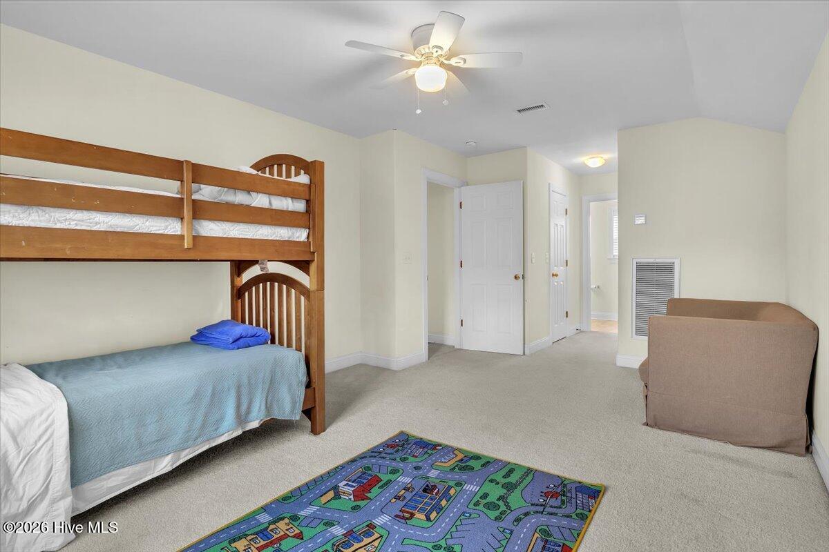 100550365 | Photo 39