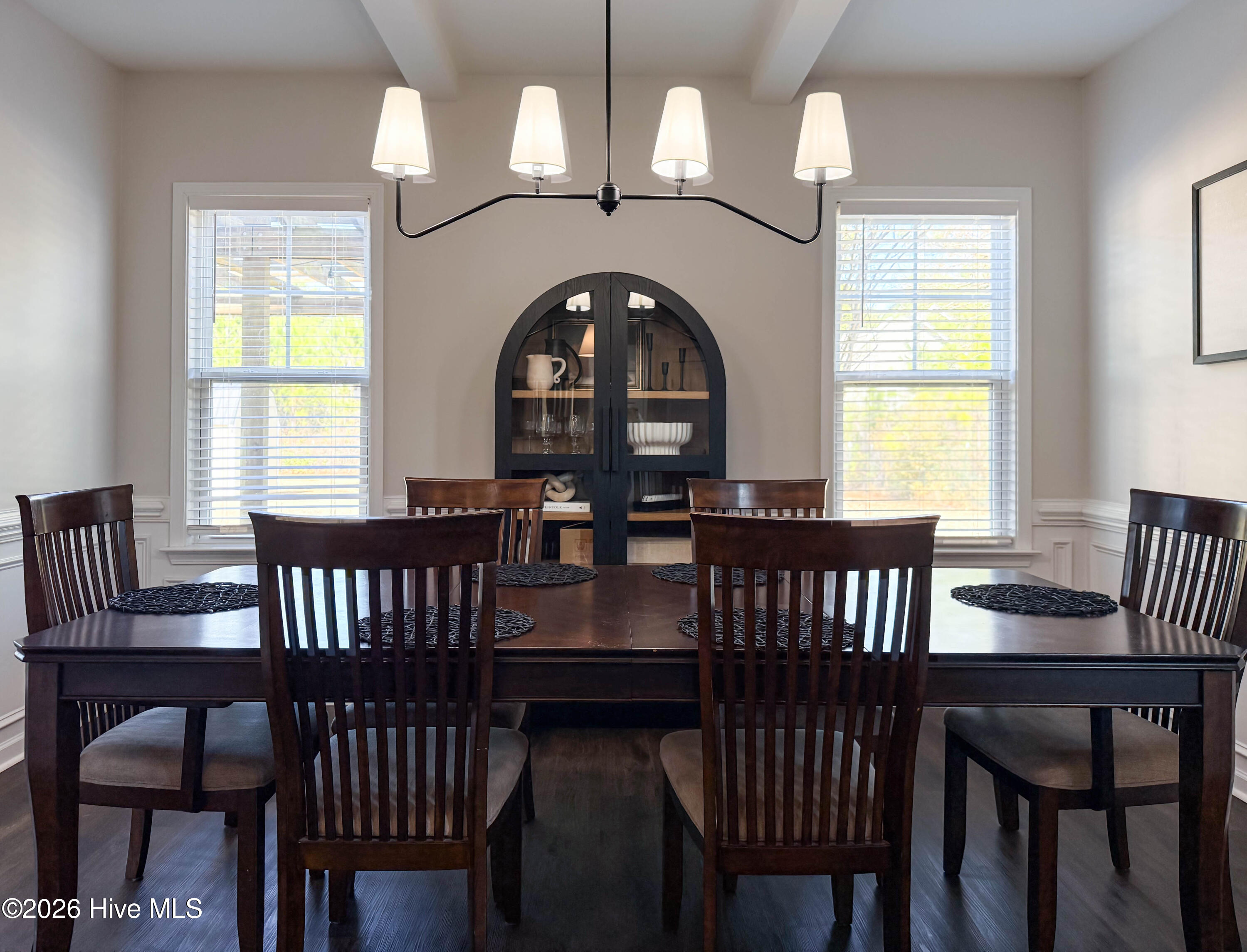 100551828 | Photo 25