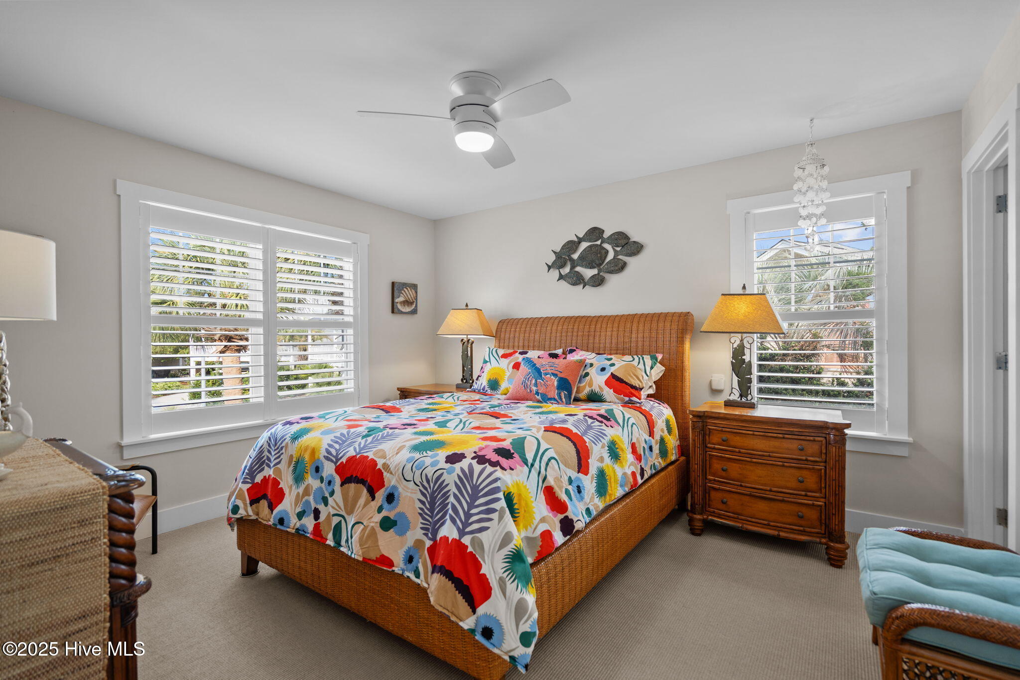 100528762 | Photo 53