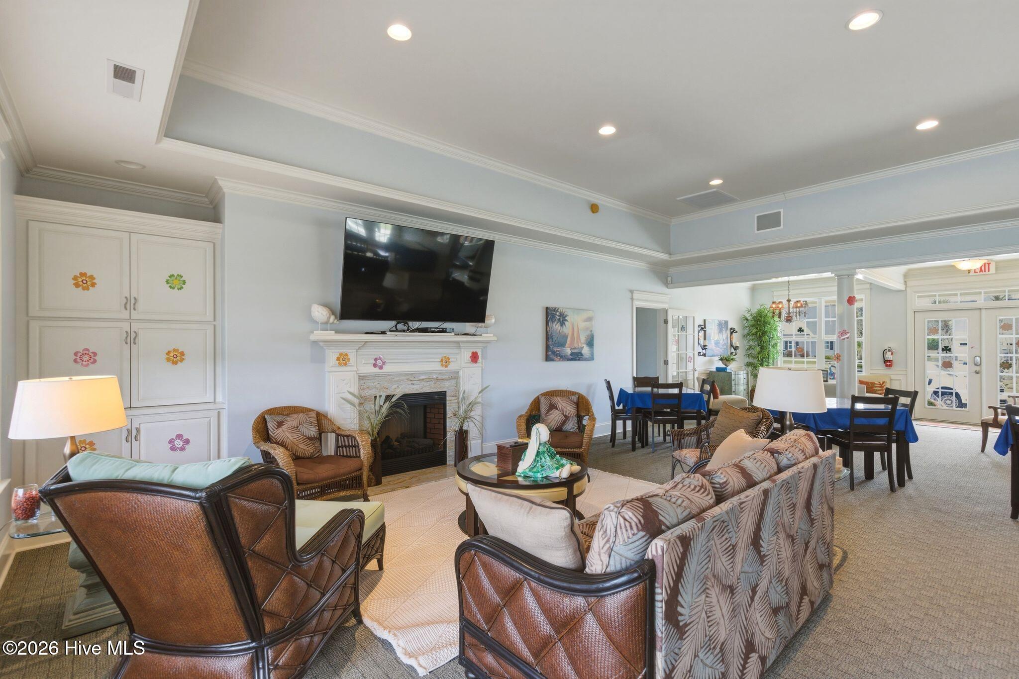 100563254 | Photo 76