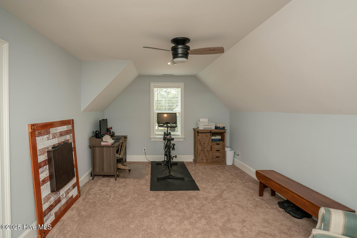 100558918 | Photo 35