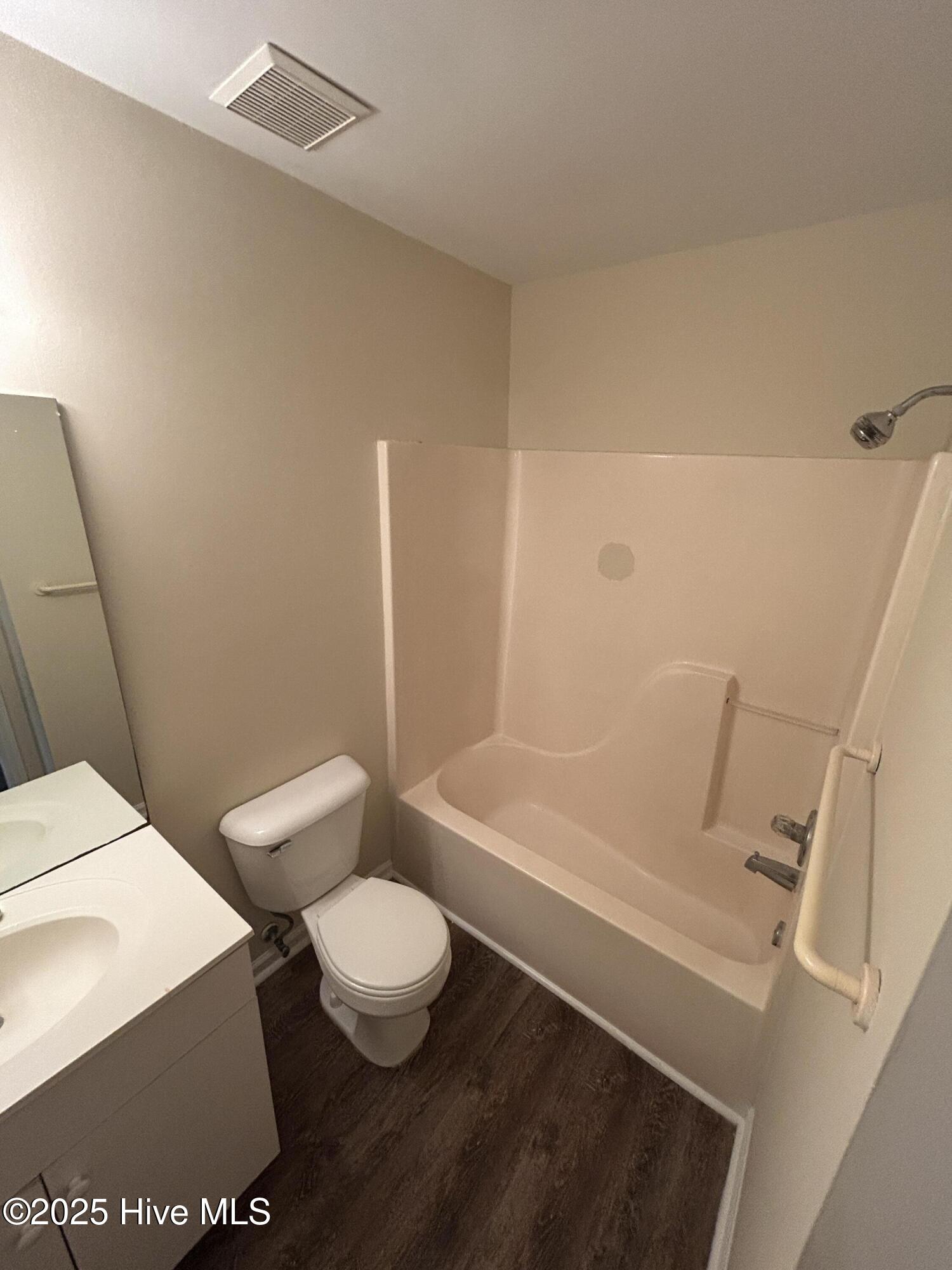 100530548 | Photo 12