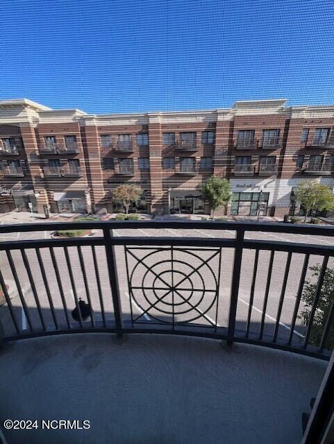 100537337 | Photo 43