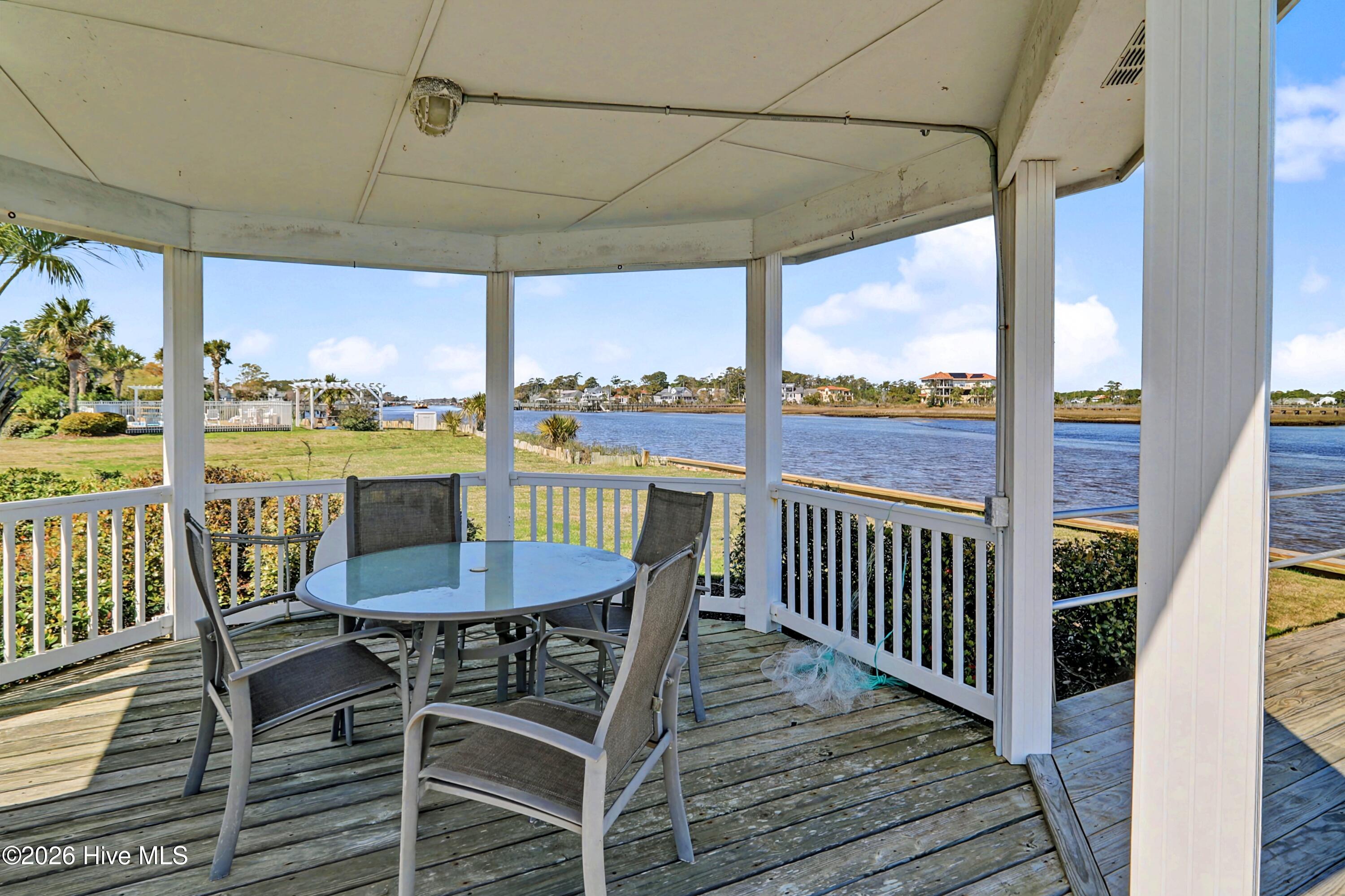 100561777 | Photo 32