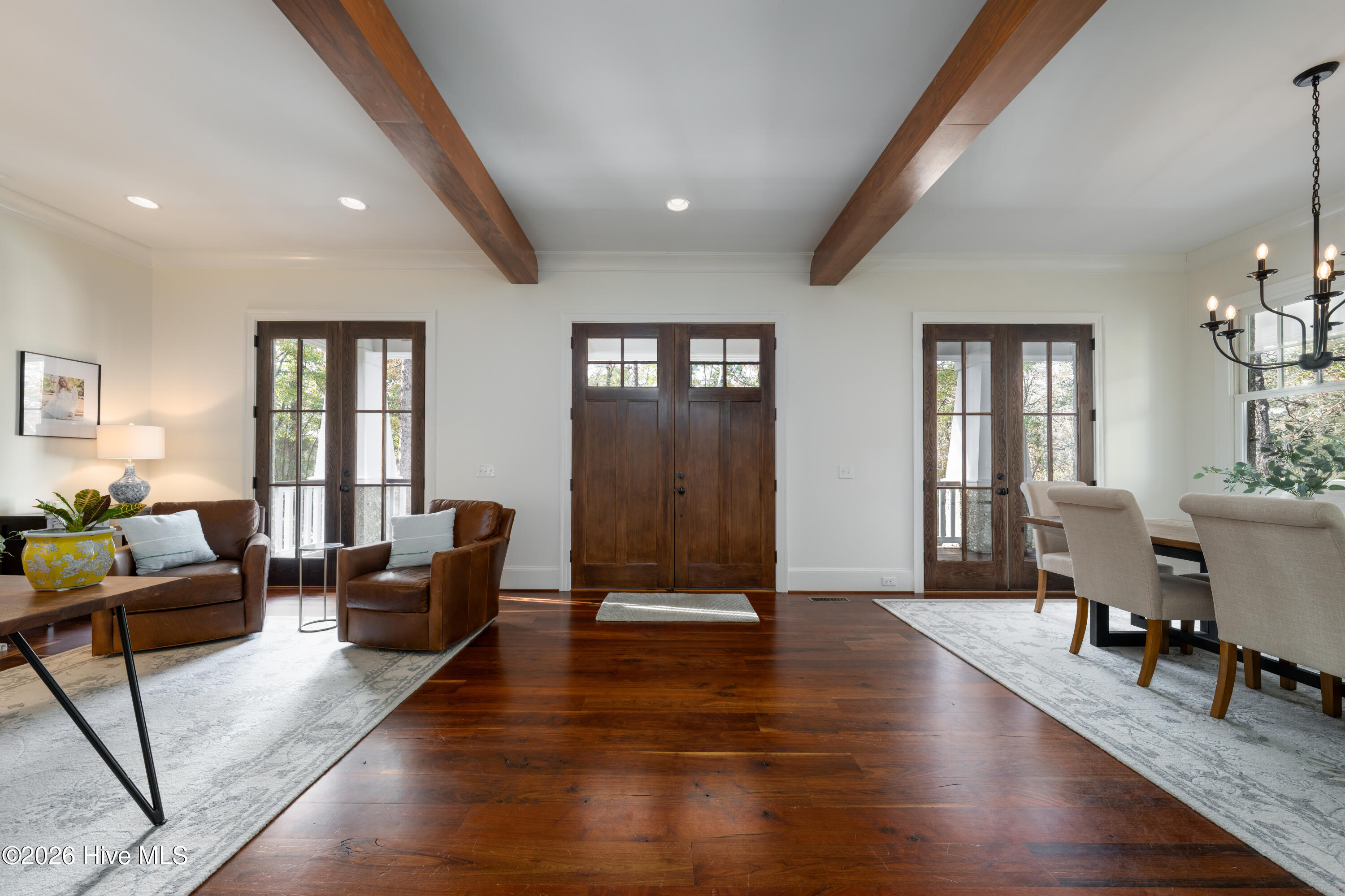 100549444 | Photo 26