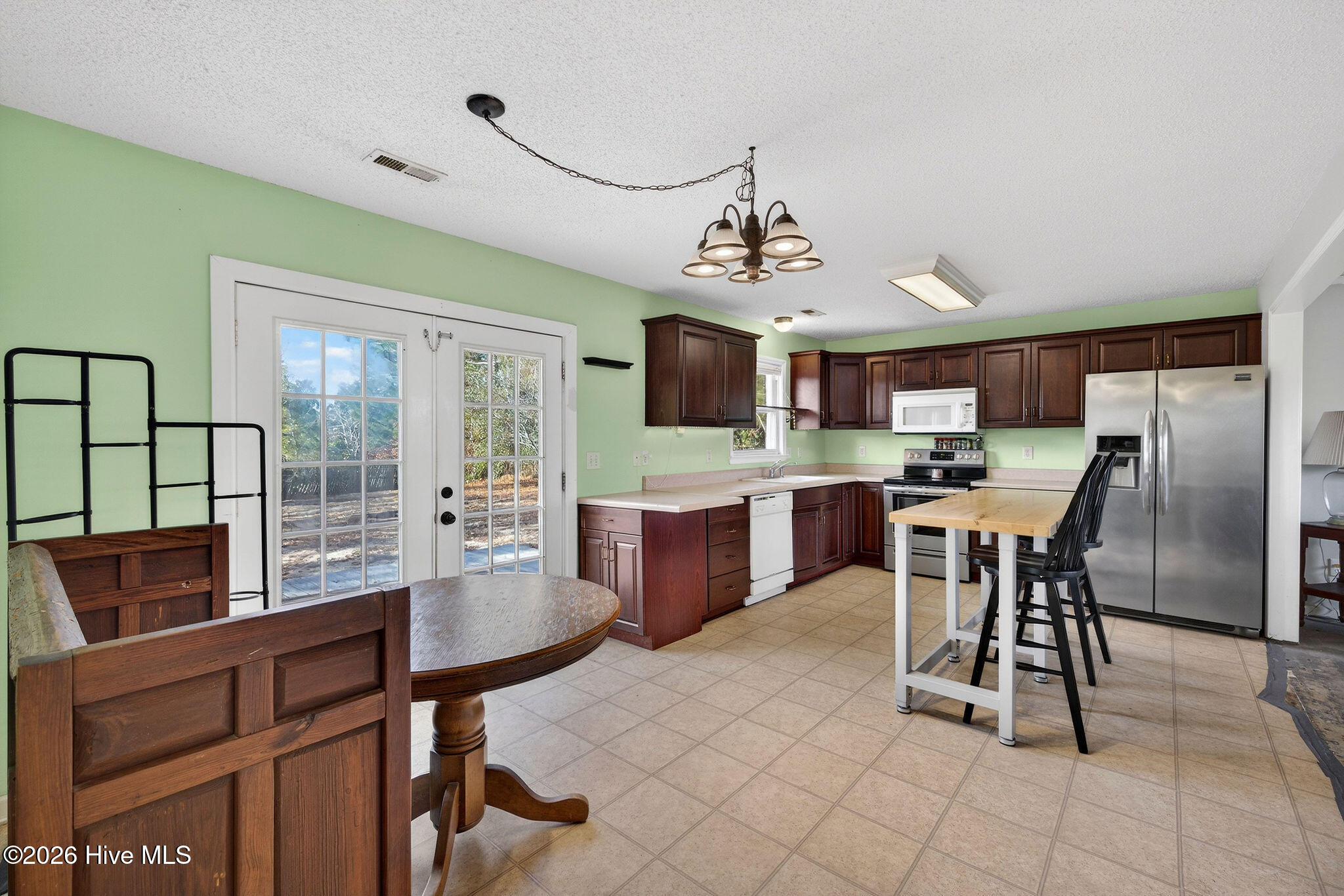 100547847 | Photo 12