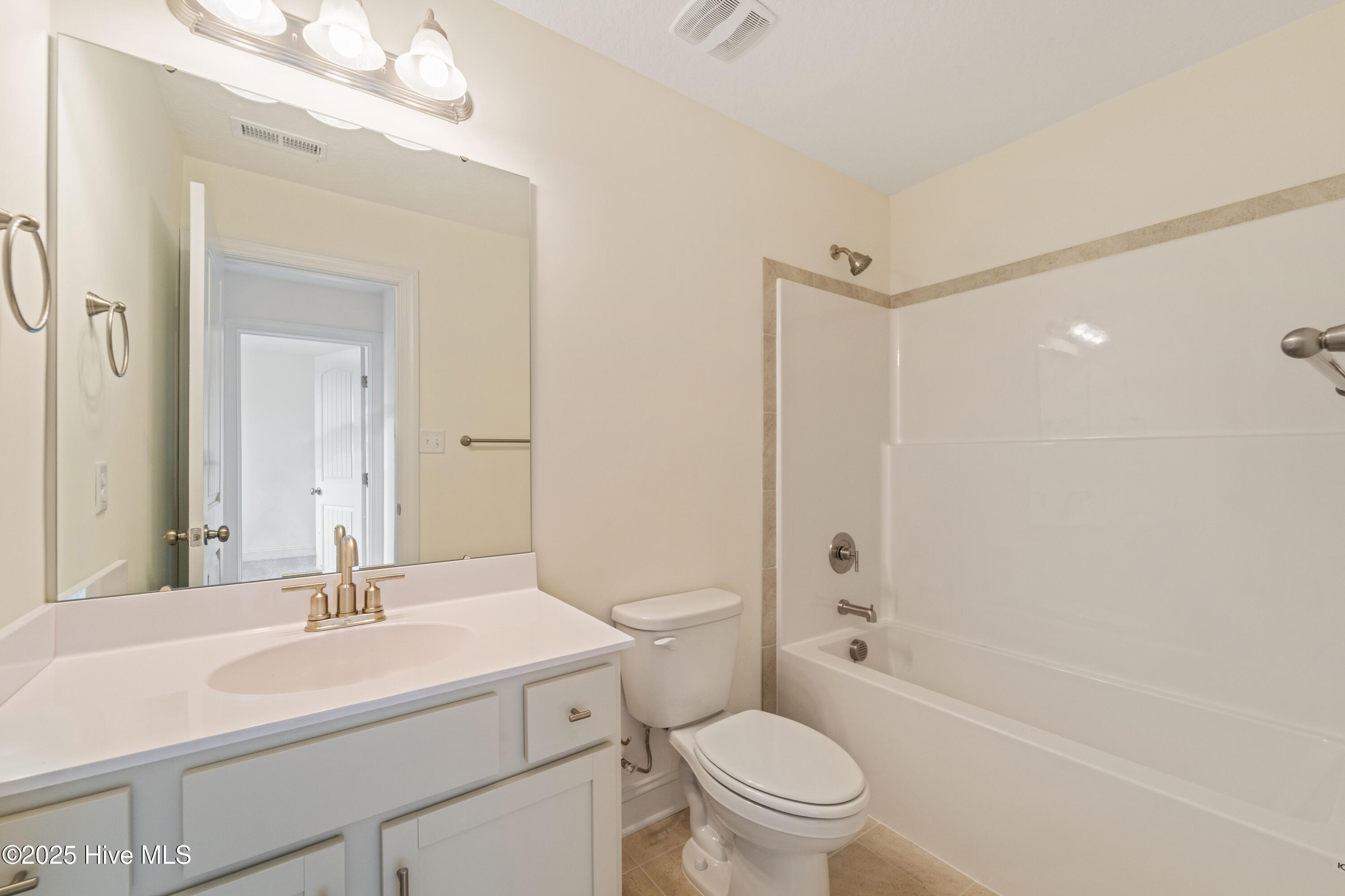 100519944 | Photo 24