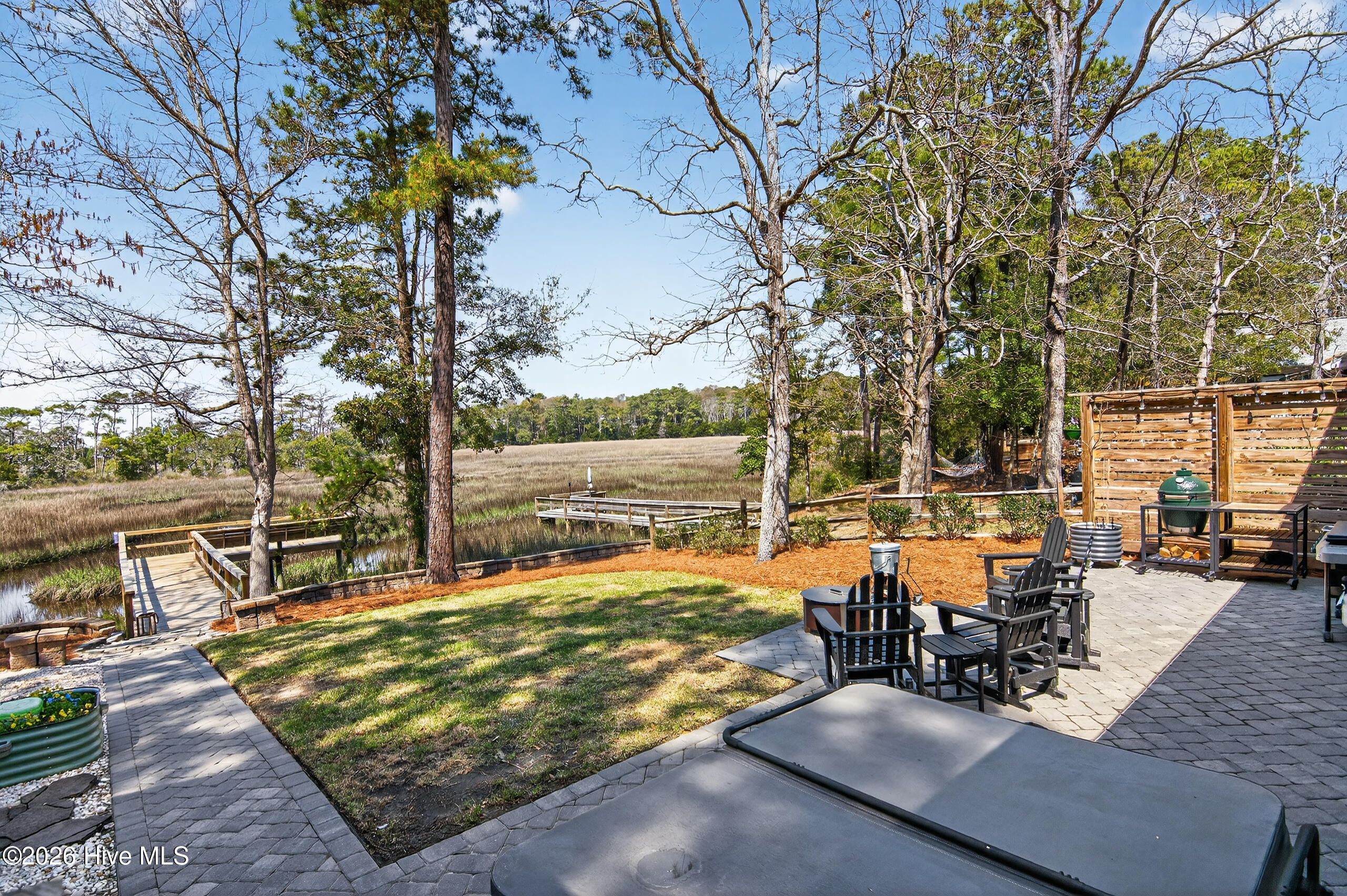 100565321 | Photo 48