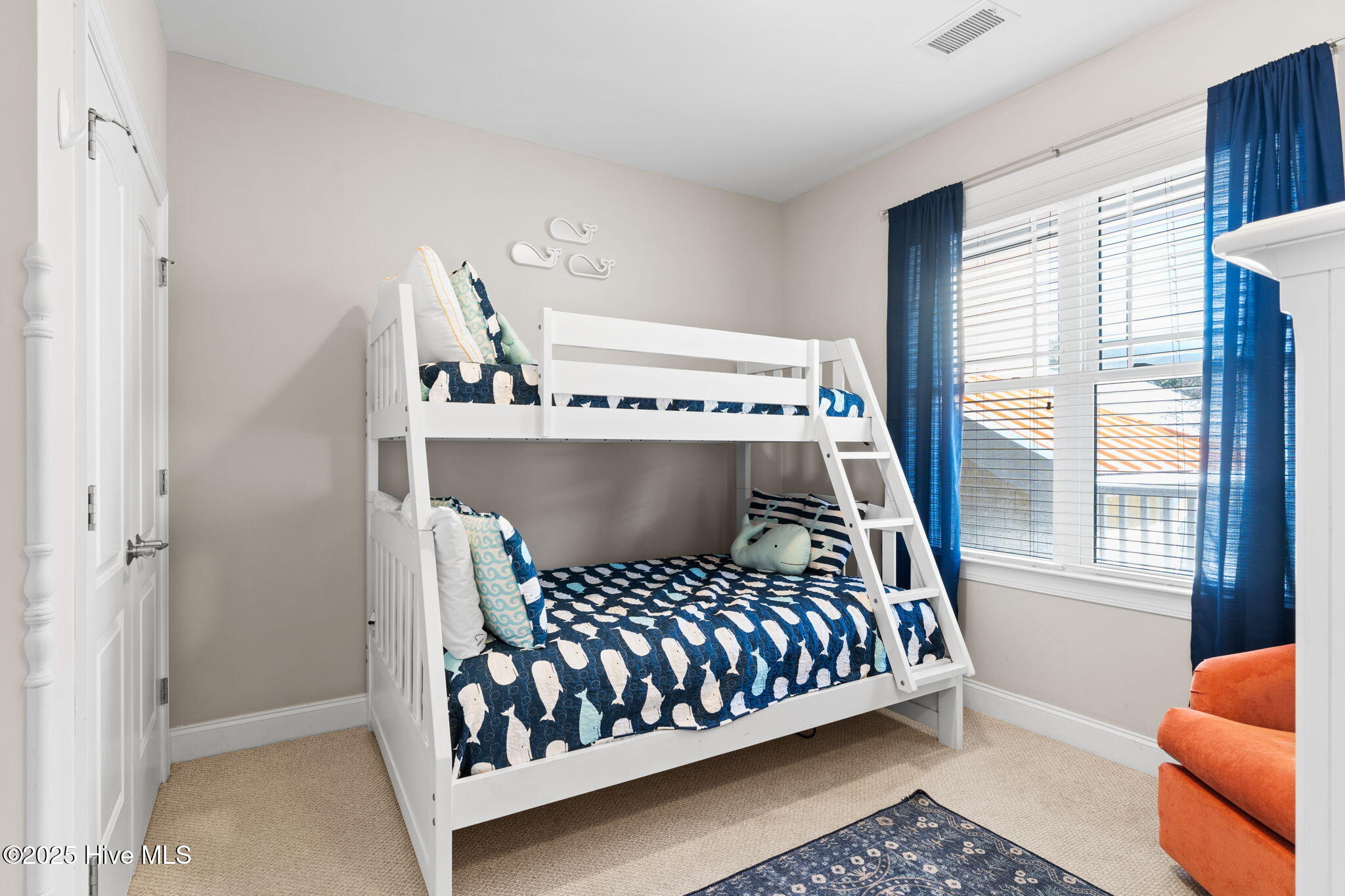 100545240 | Photo 28