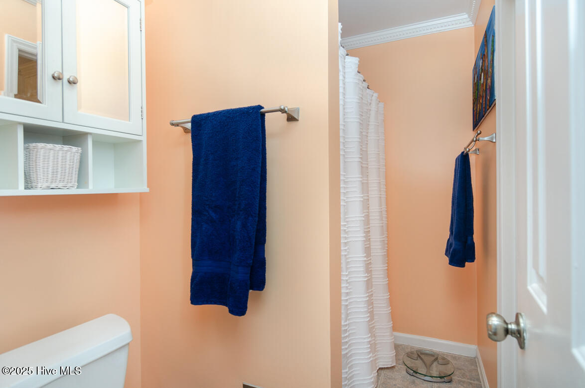 100530673 | Photo 16