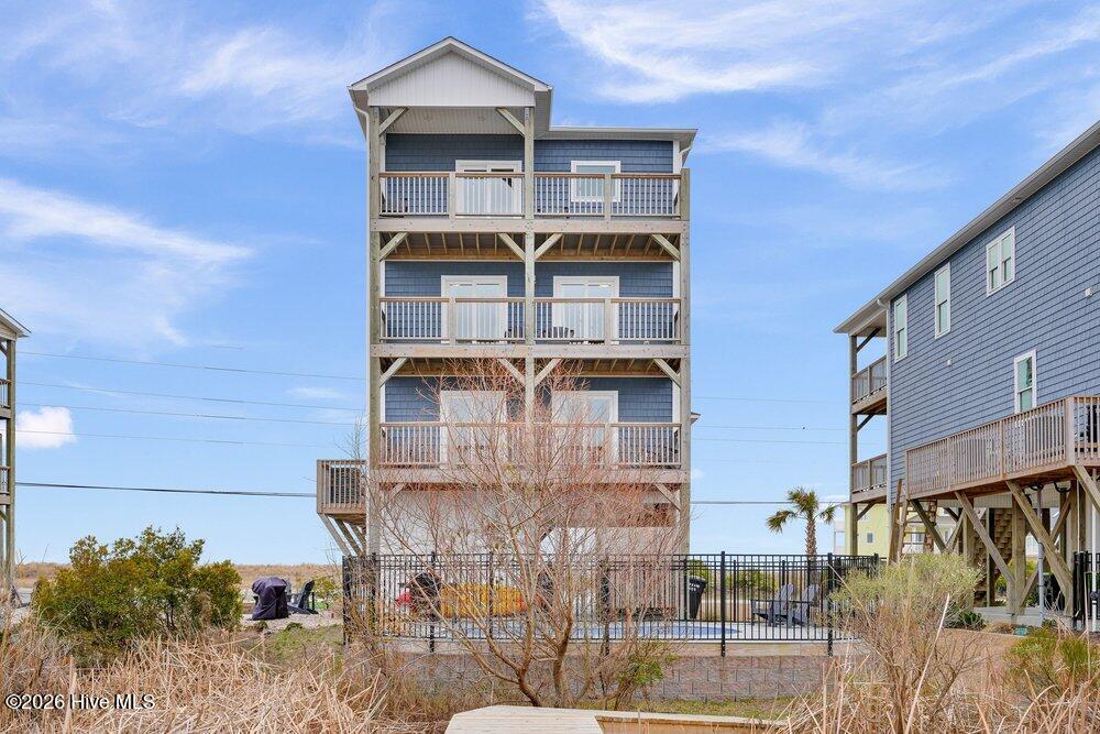 100558535 | Photo 52