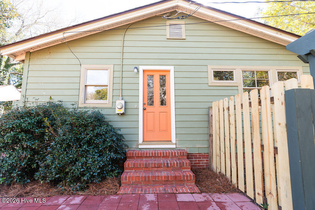 100554317 | Photo 32