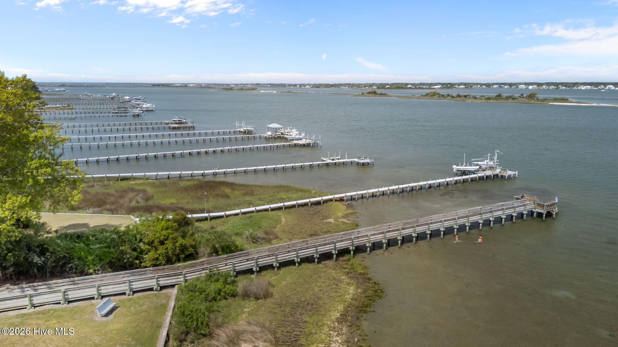 100562020 | Photo 50