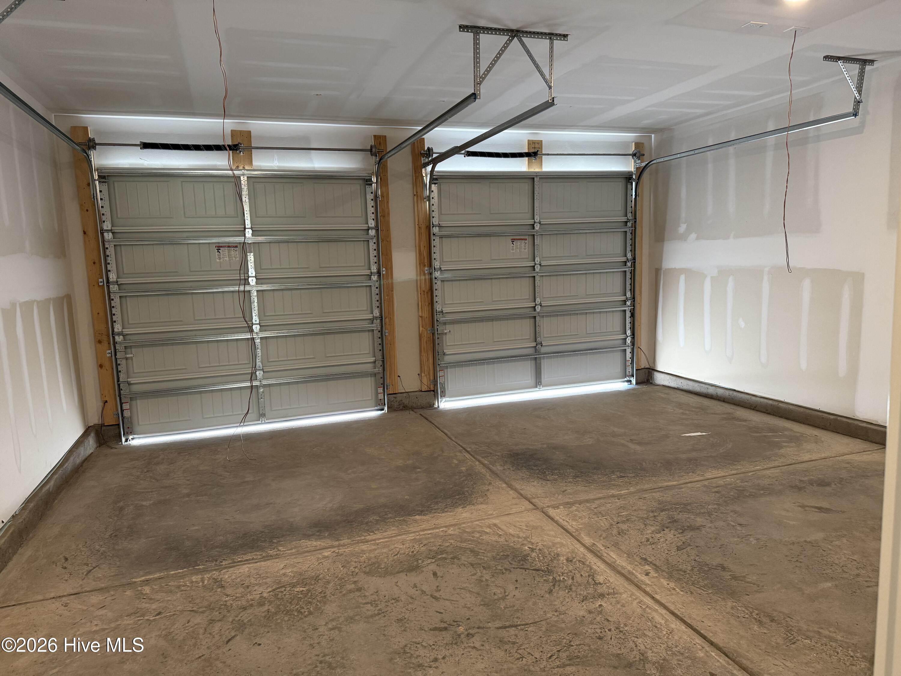 100557996 | Photo 36