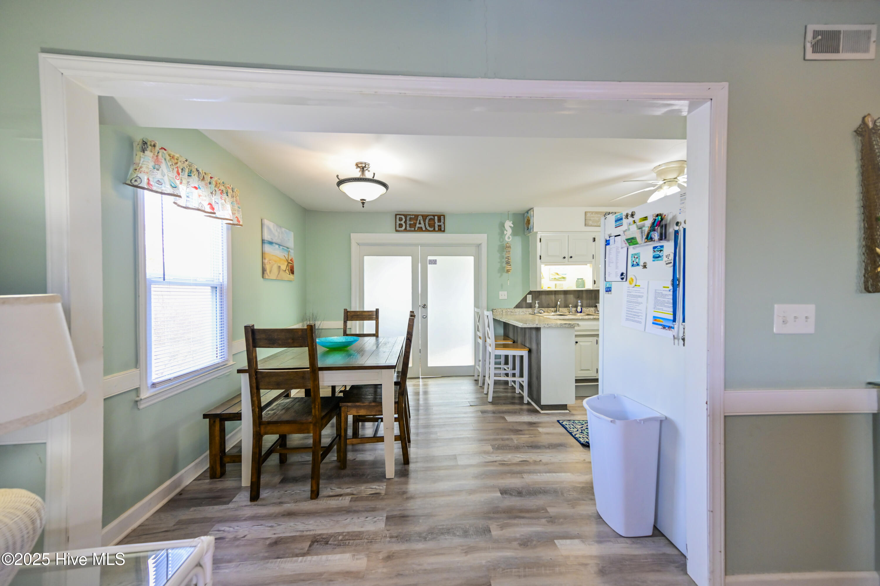 100495129 | Photo 15