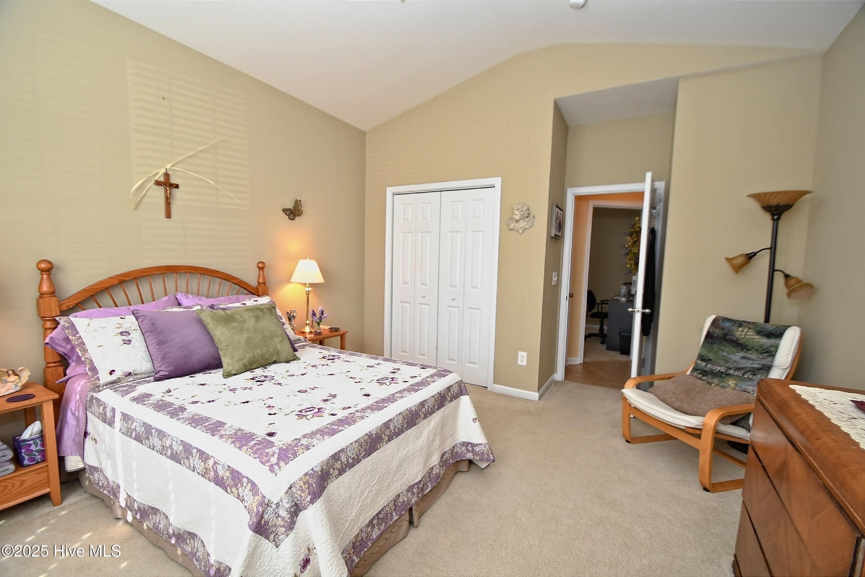 100541260 | Photo 19