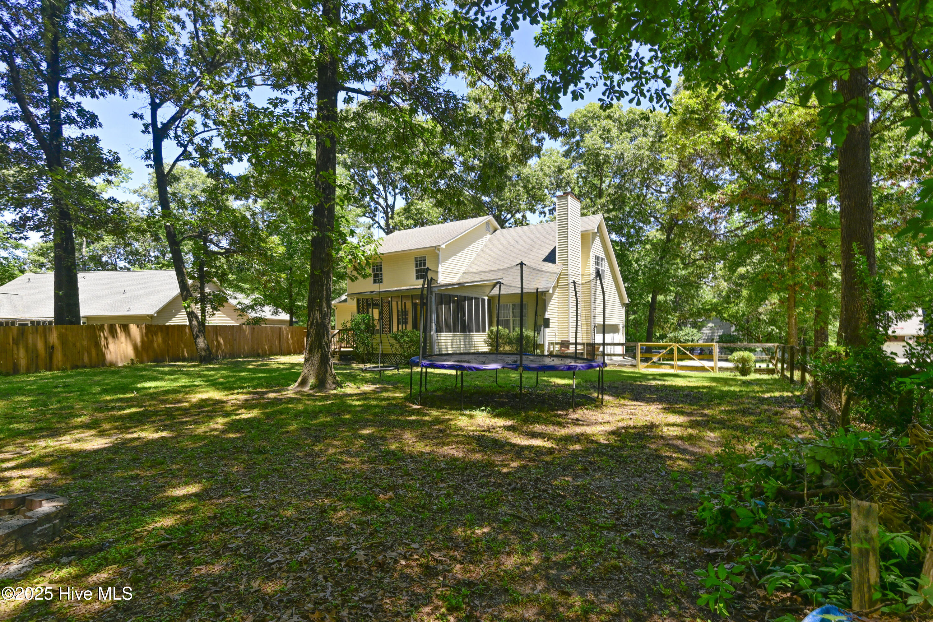 100523748 | Photo 56