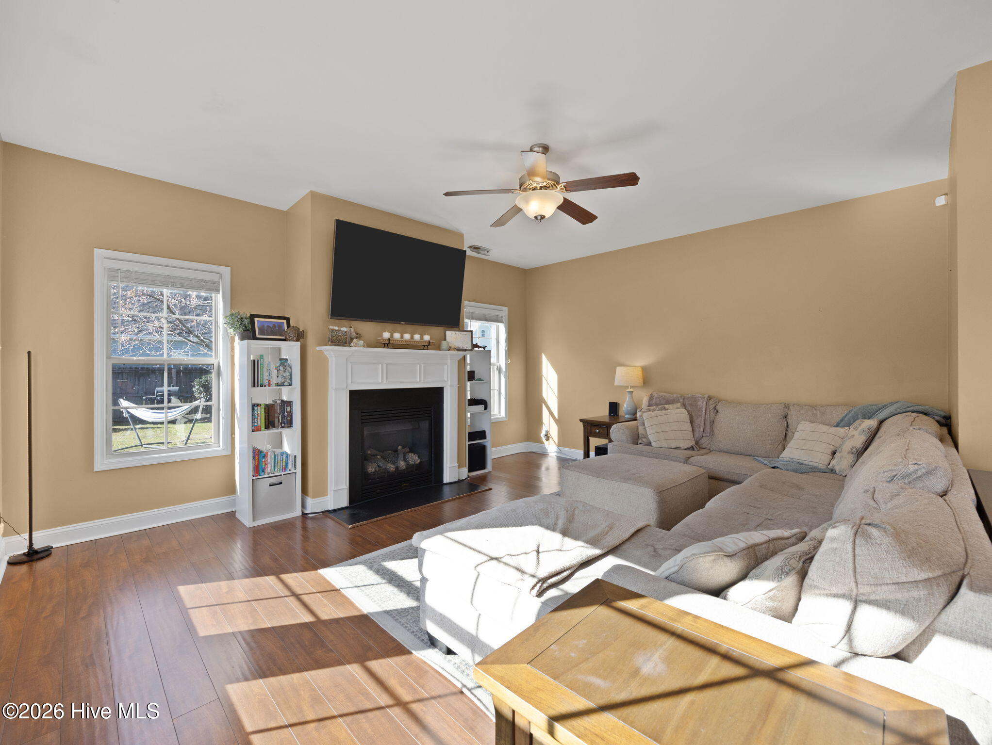 100565873 | Photo 16