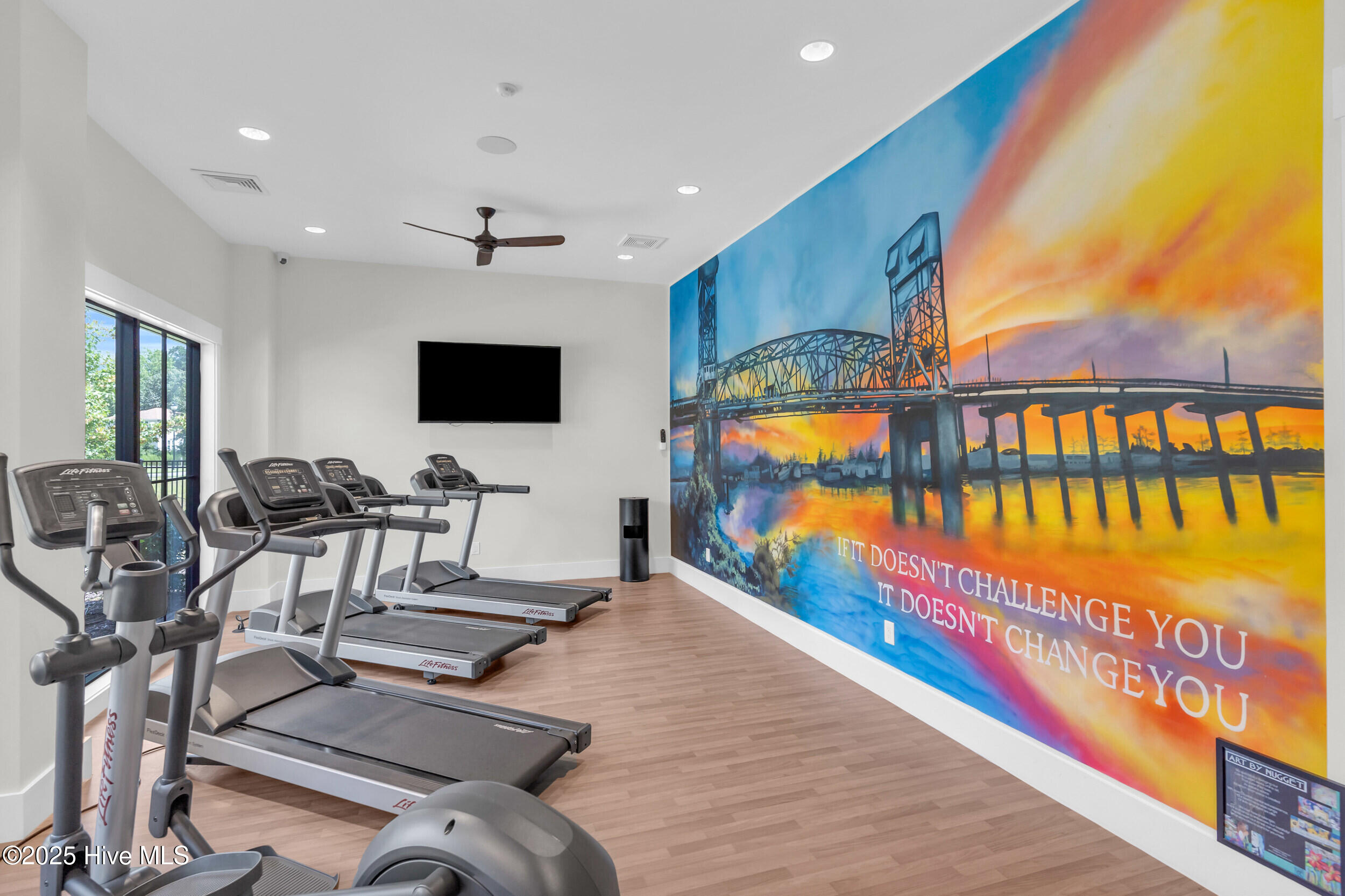 100564595 | Photo 34