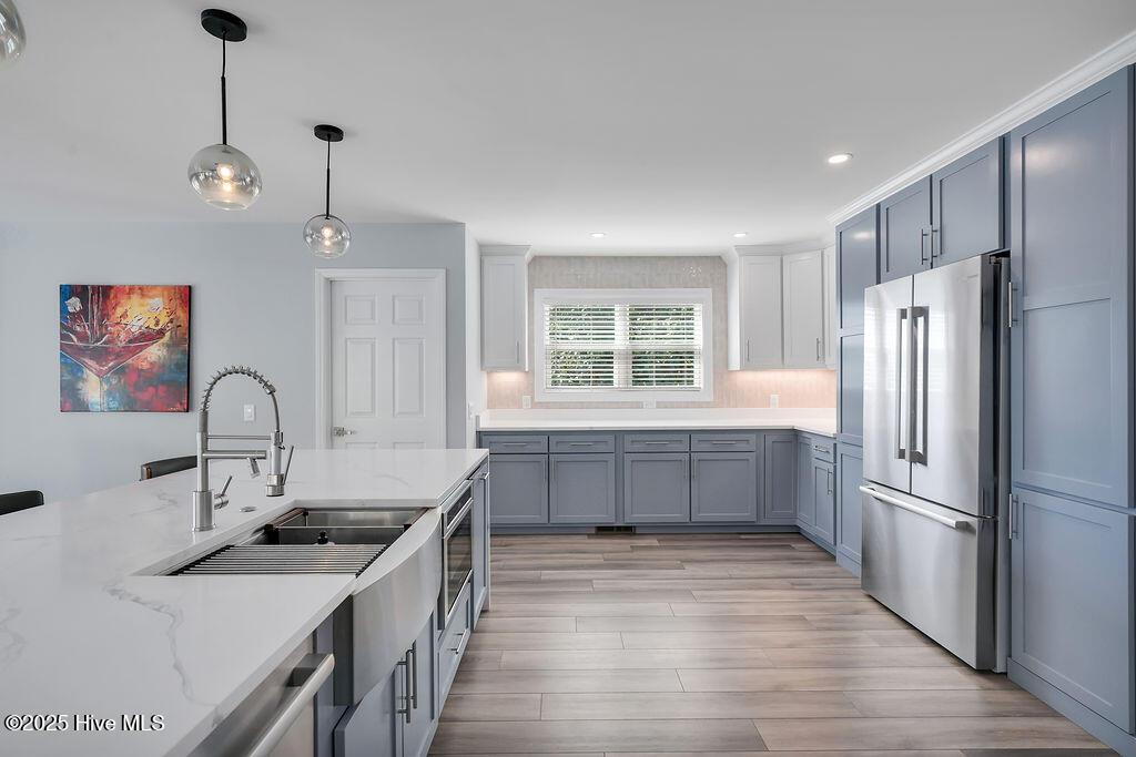 100531154 | Photo 11