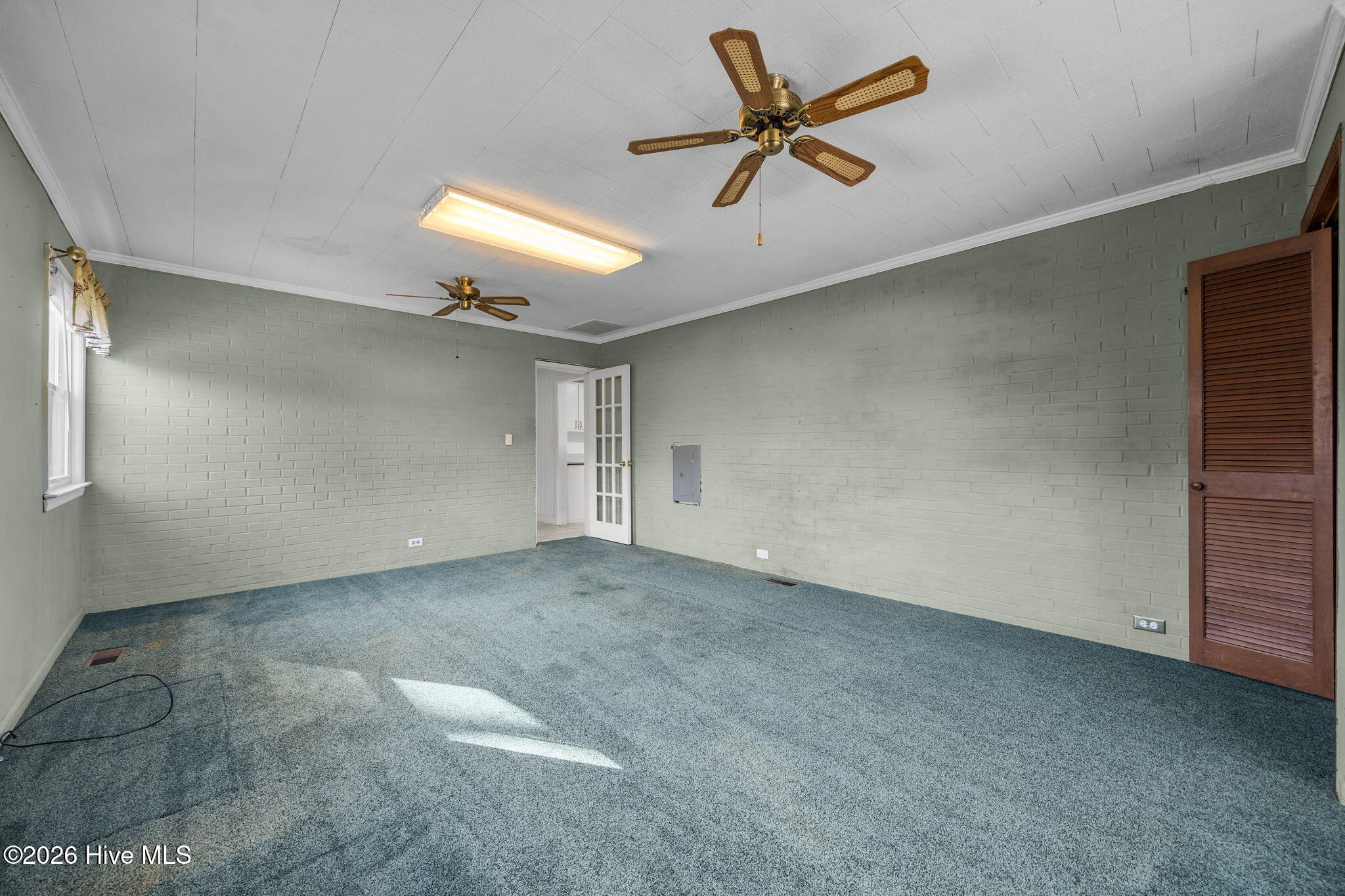 100547084 | Photo 39