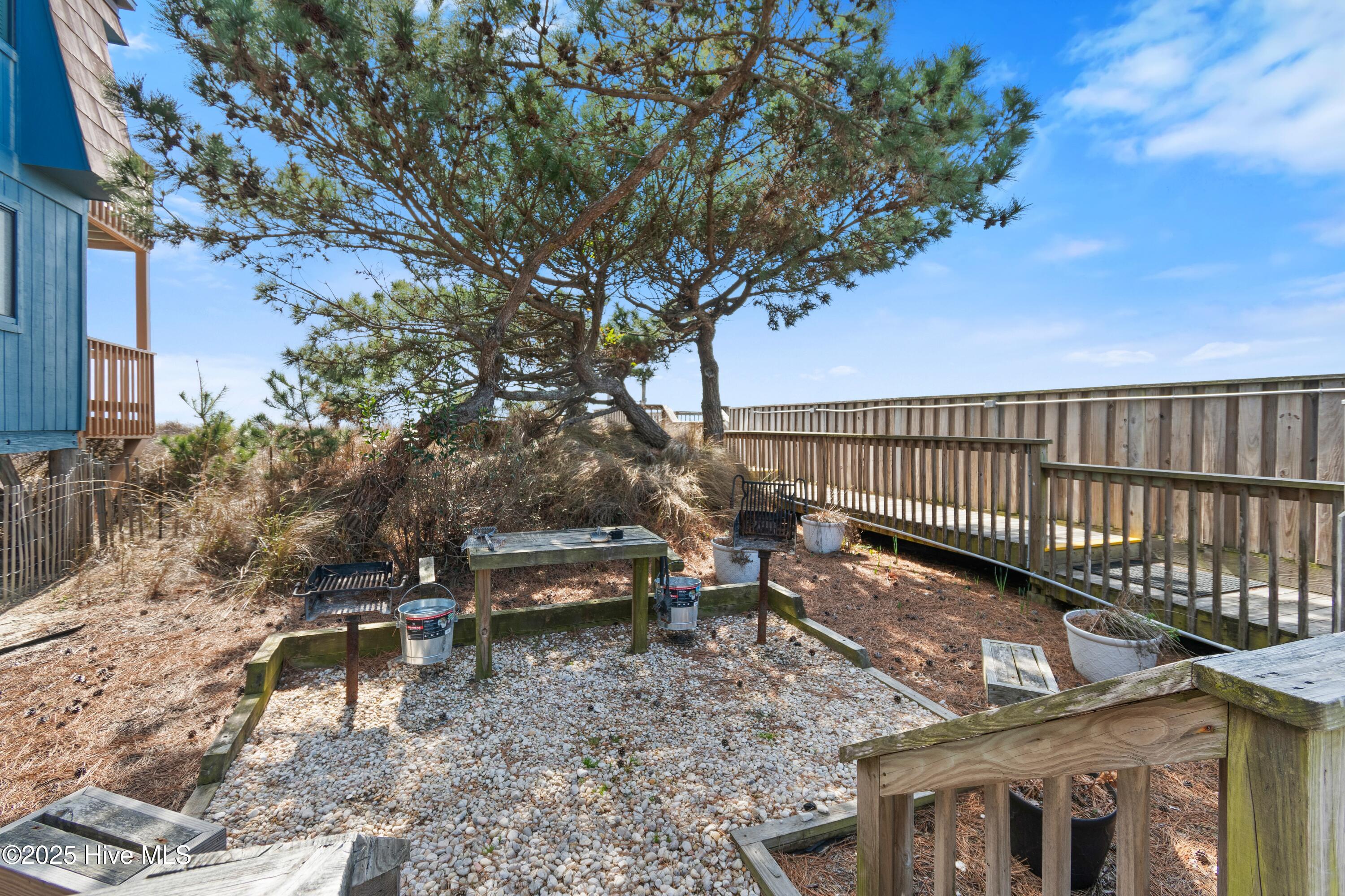 100492012 | Photo 37