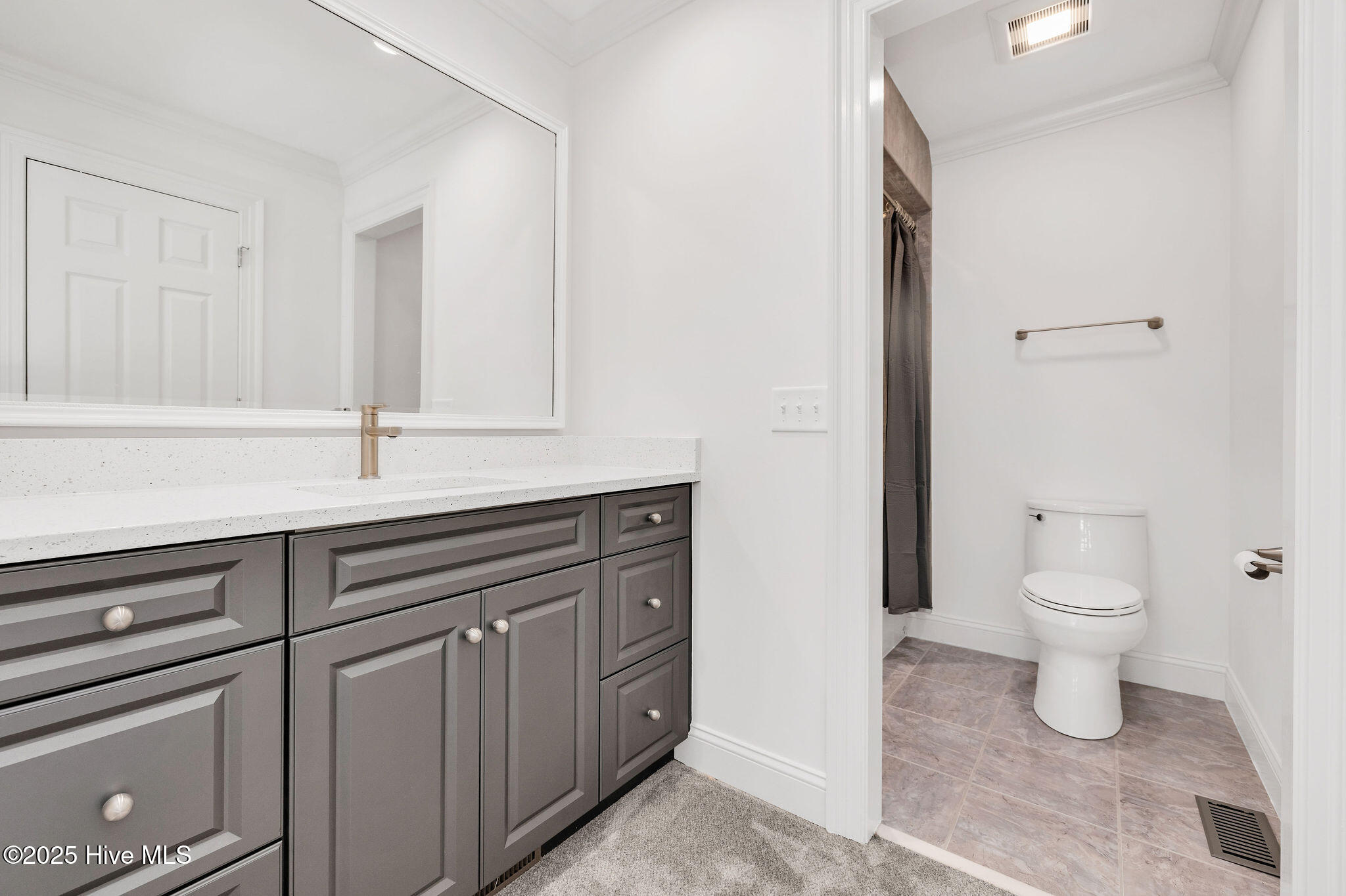 100540097 | Photo 39