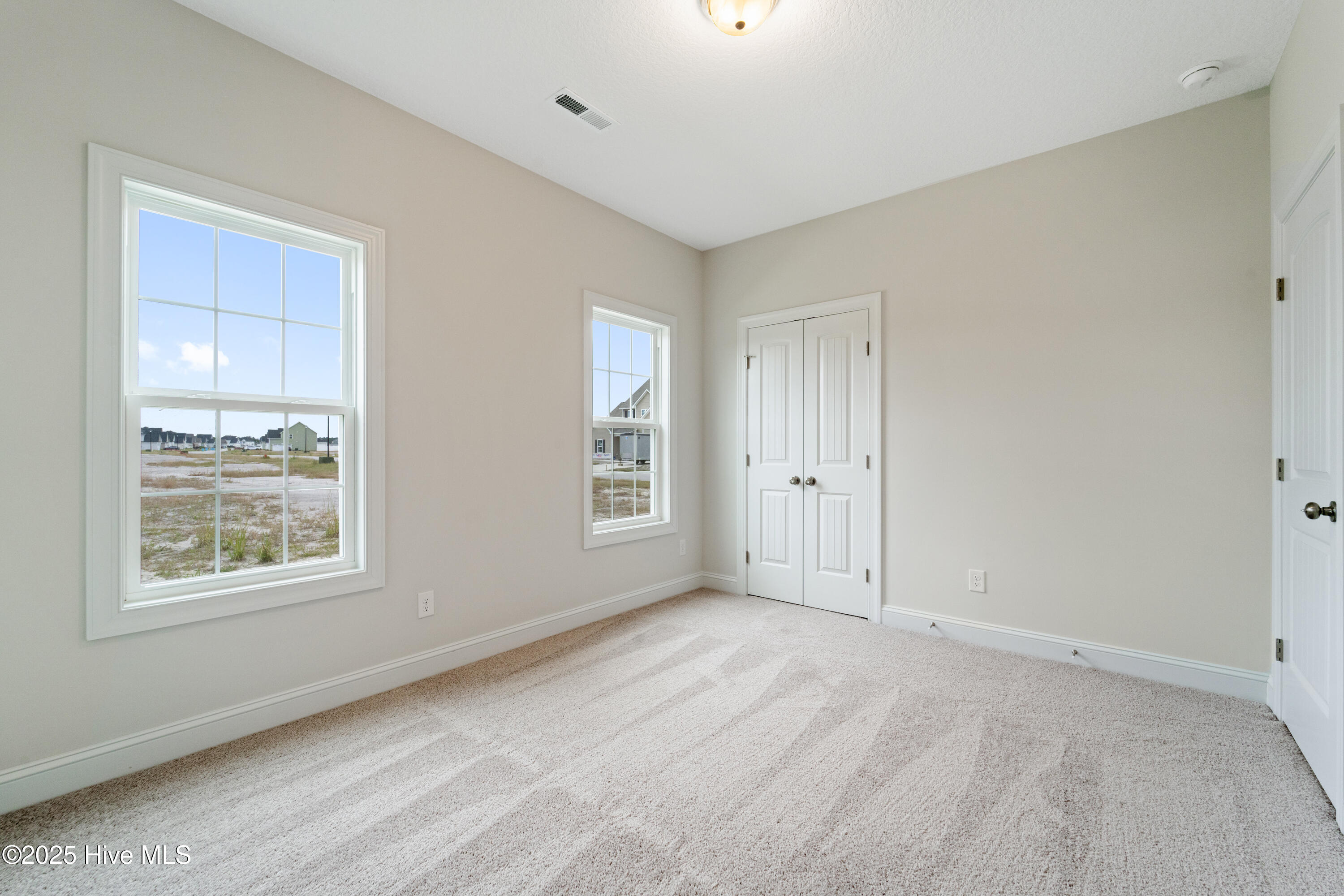 100508343 | Photo 21