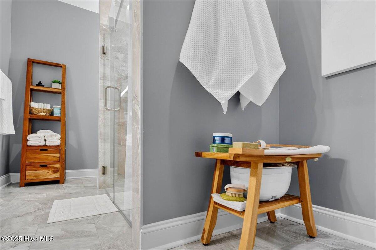 100533922 | Photo 21