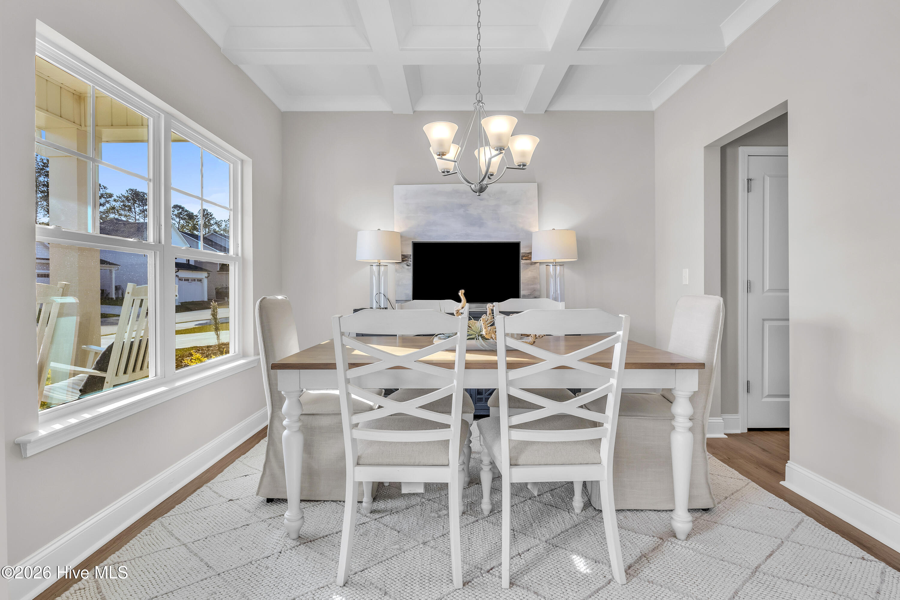 100561005 | Photo 11