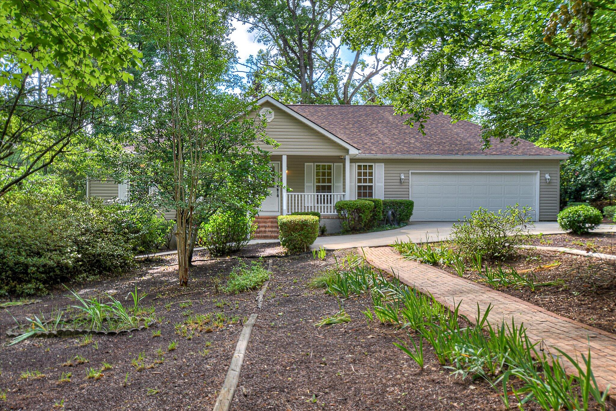 Homes for sale in Mc Cormick, SC | 160 Crescent Dr, Mc Cormick, SC 29835 | MLS# 542243