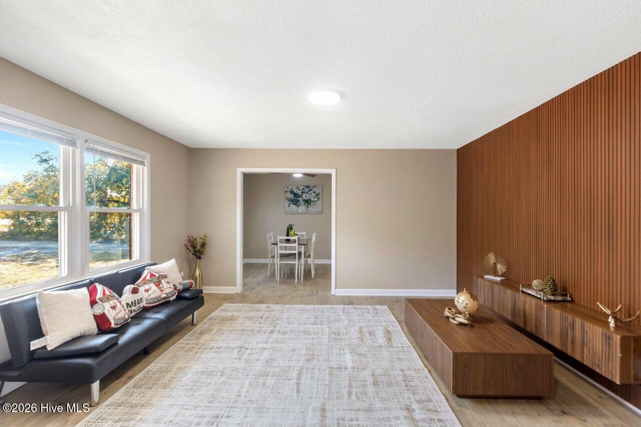 100562203 | Photo 16