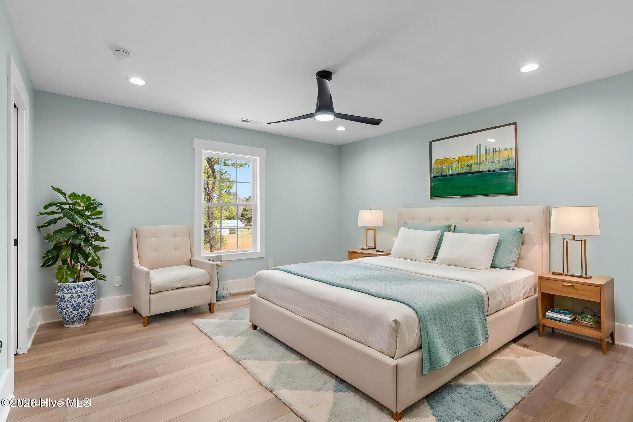 100552938 | Photo 19