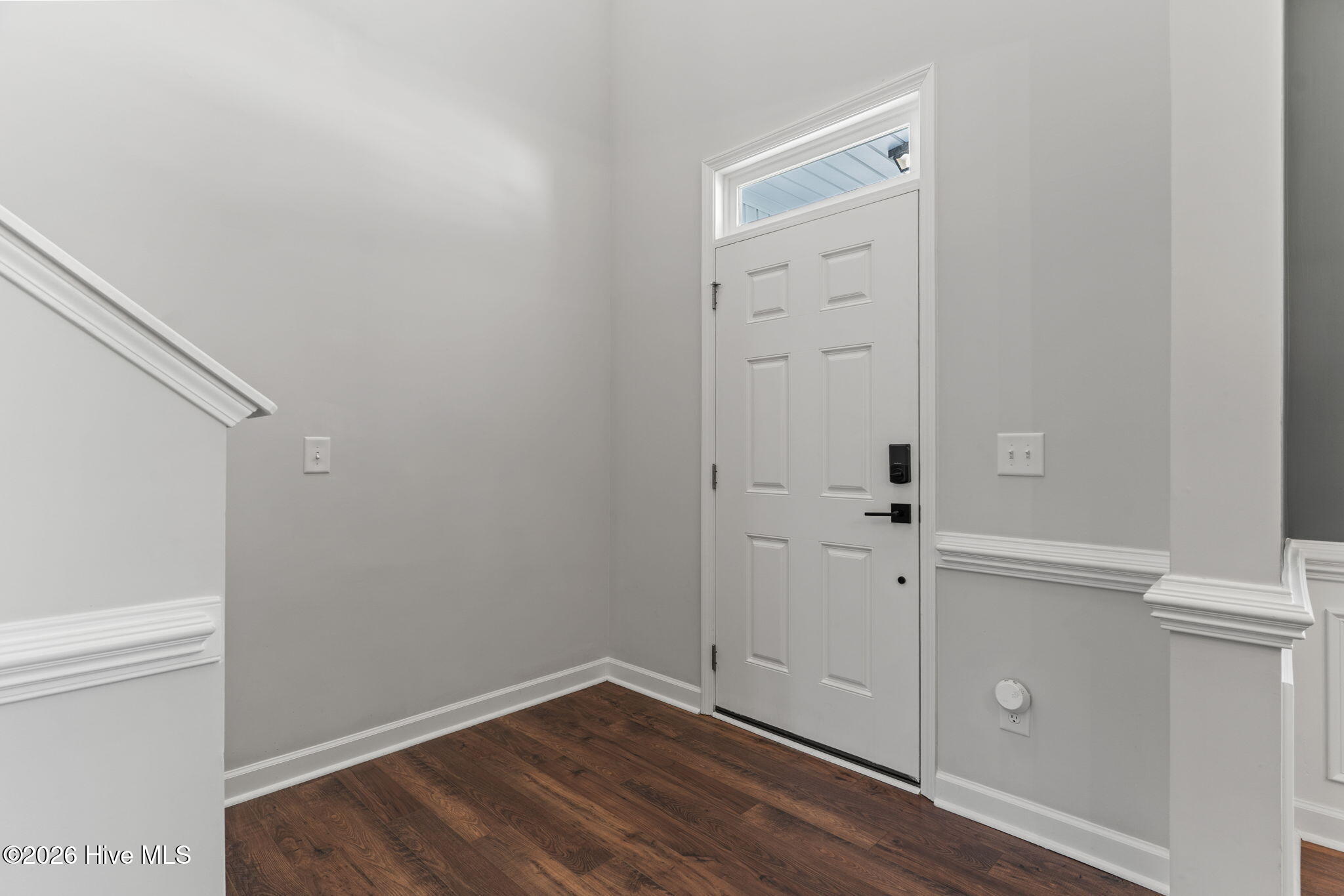 100557383 | Photo 10