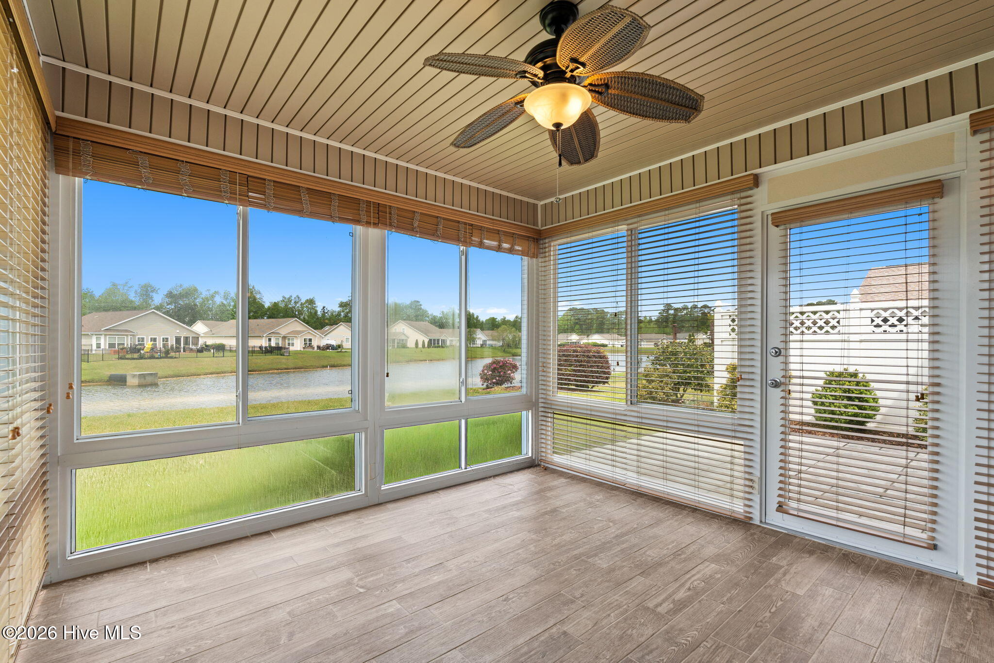 100565577 | Photo 31