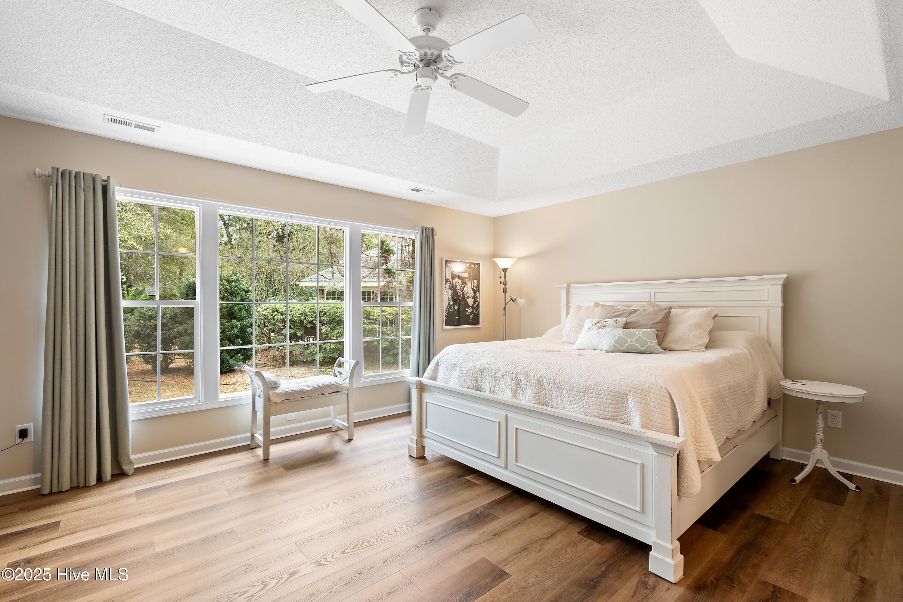 100556146 | Photo 18