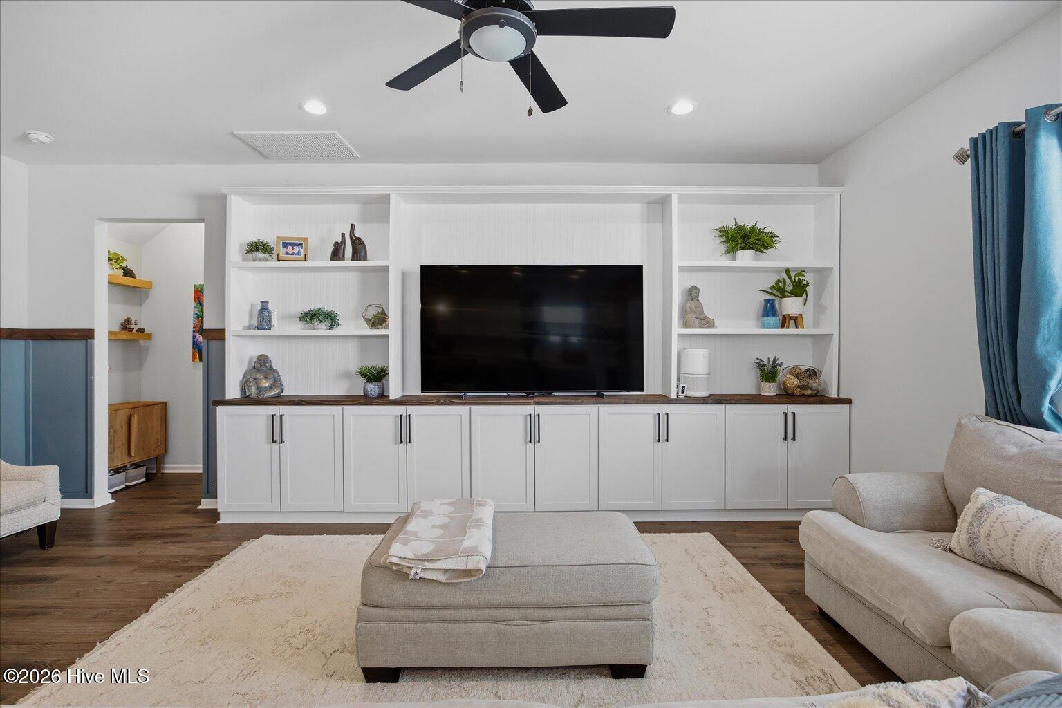 100570565 | Photo 13