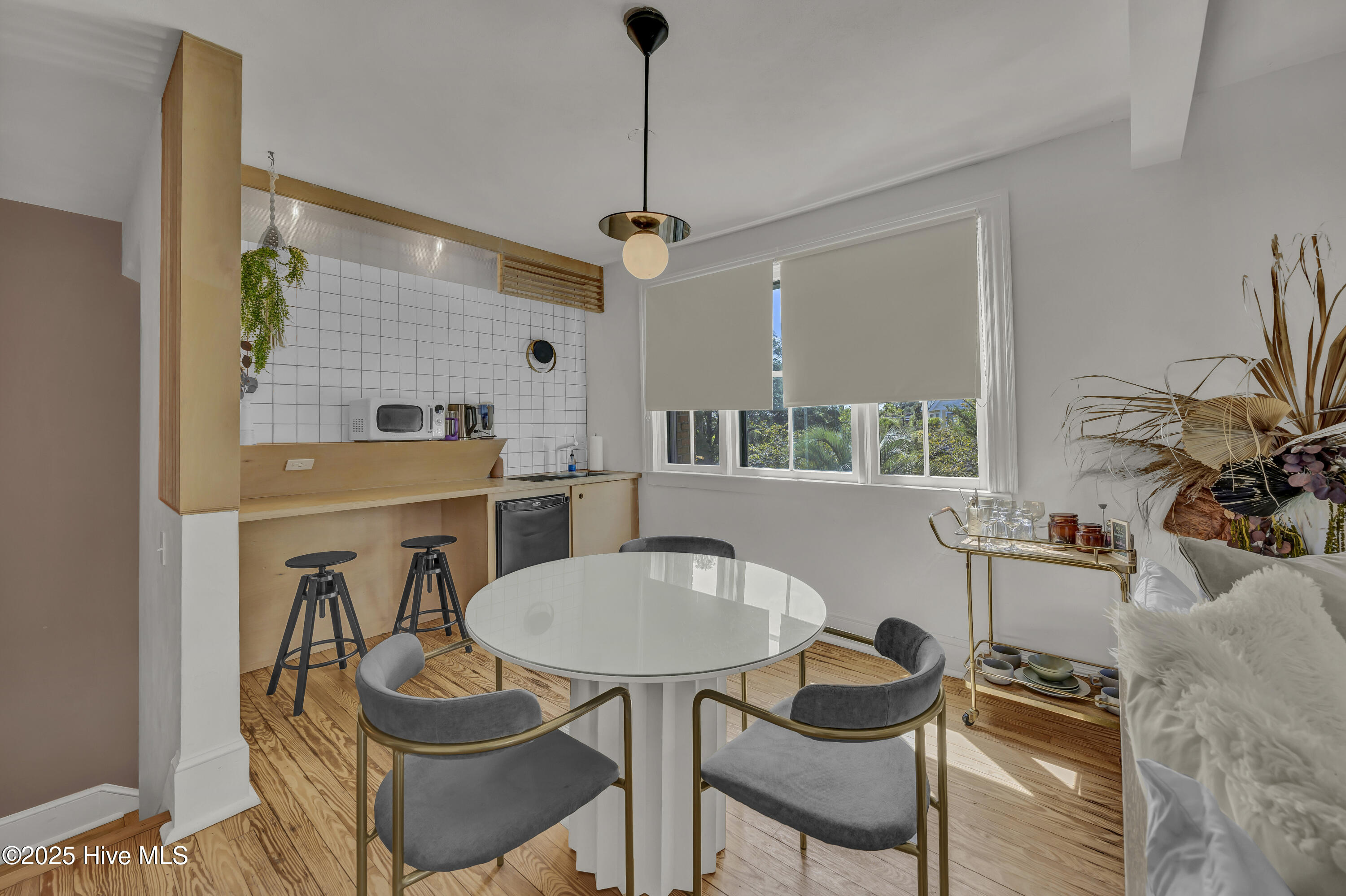 100531390 | Photo 34